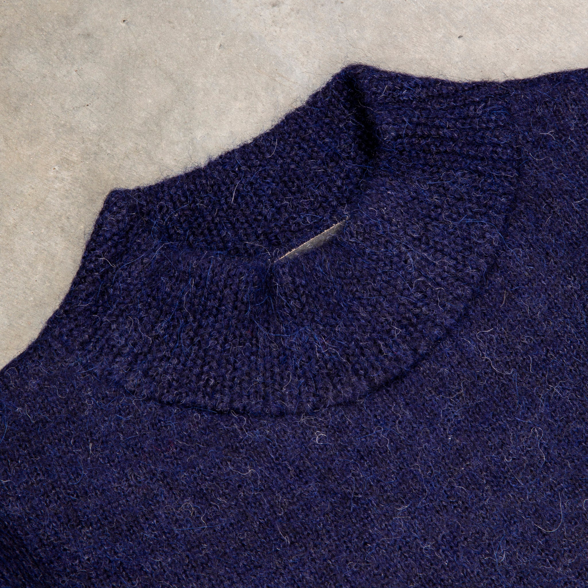The Elder Statesman Alpaca Lightweight Call her crew Navy