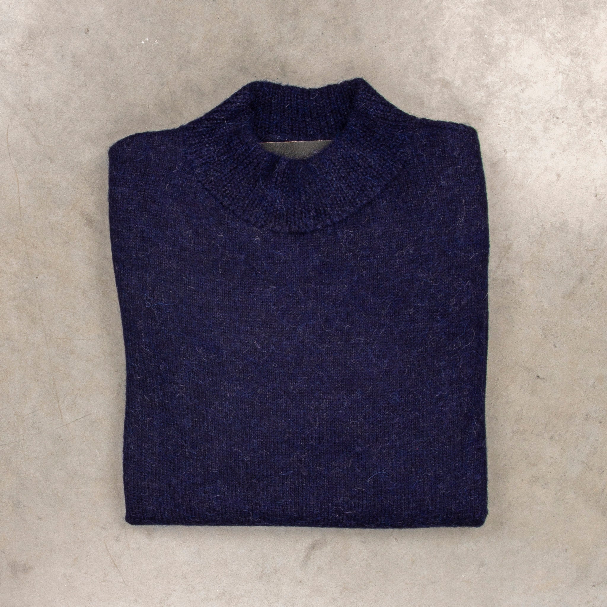 The Elder Statesman Alpaca Lightweight Call her crew Navy