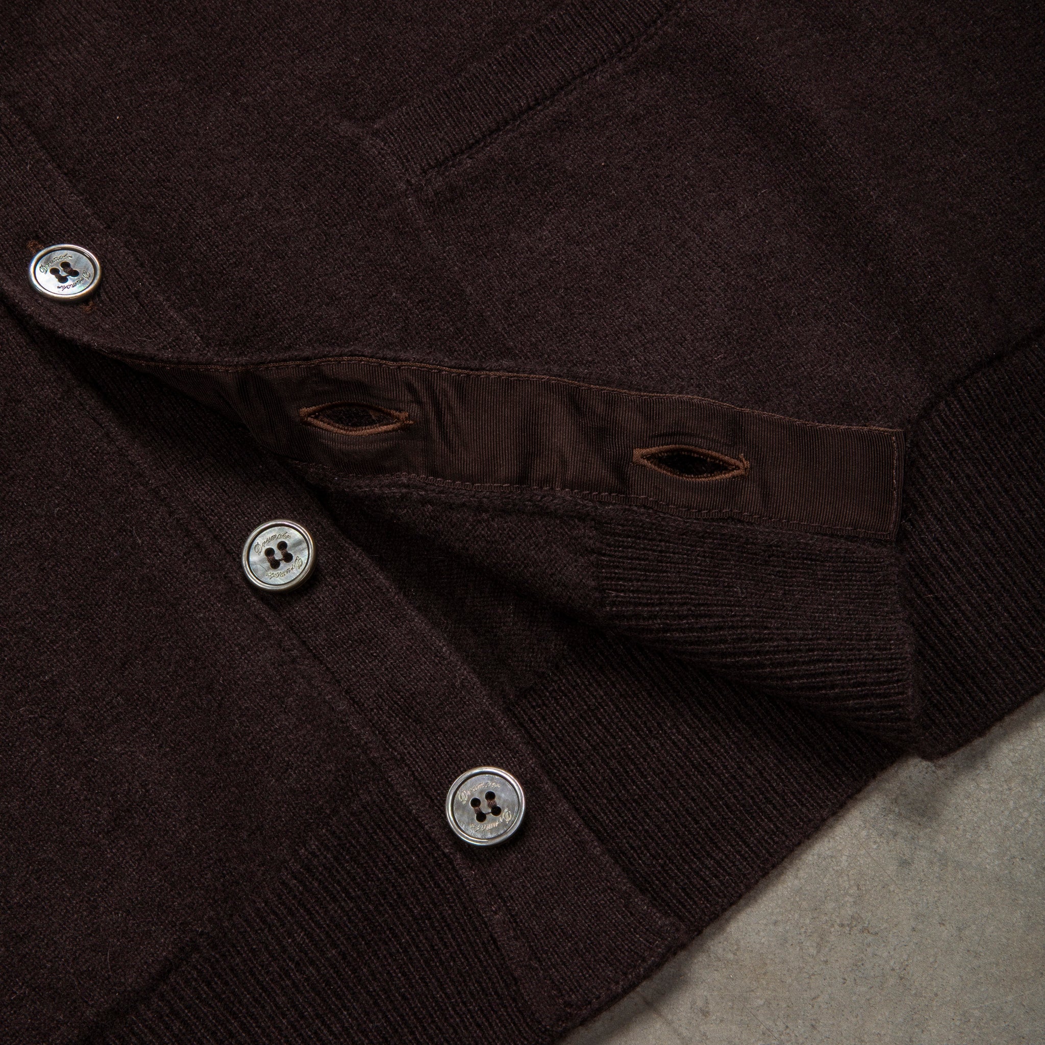 Drumohr Cashmere Cardigan con Bottoni Marrone