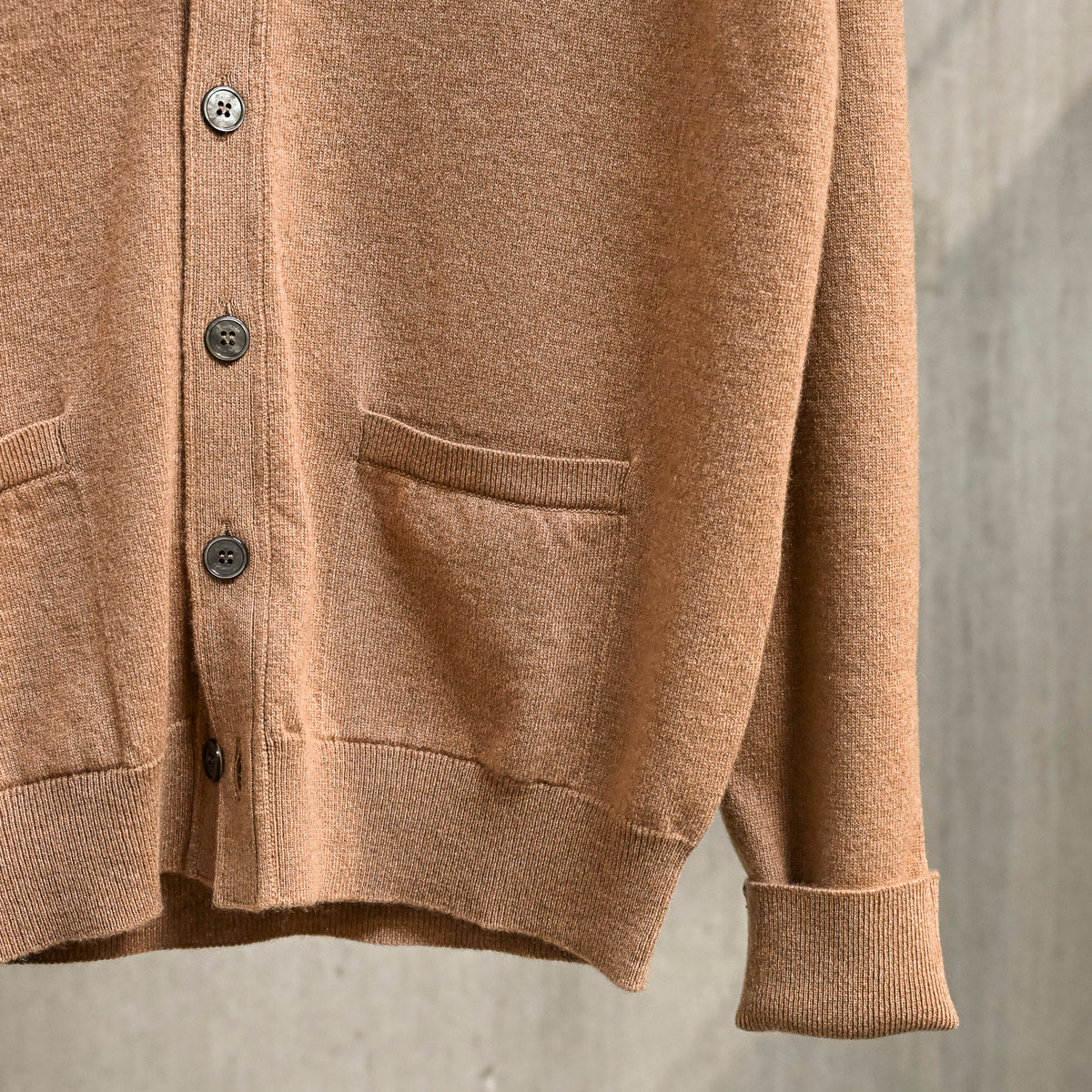Drumohr Cashmere Cardigan con Bottoni Sabbia