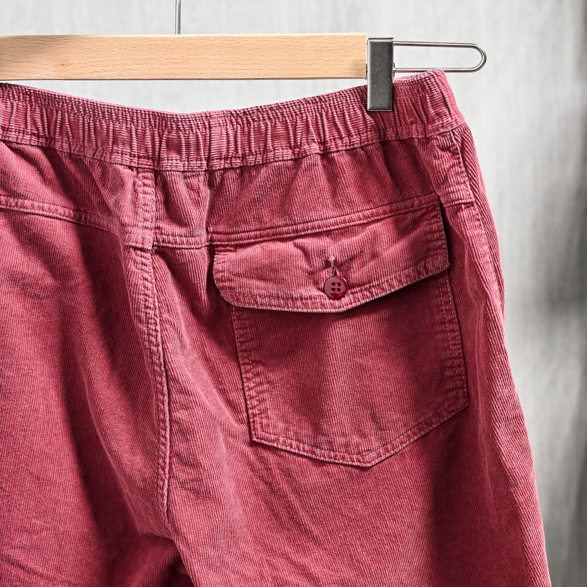 Remi Relief 16 Wale Corduroy Easy Shorts Bordeaux – Frans Boone Store