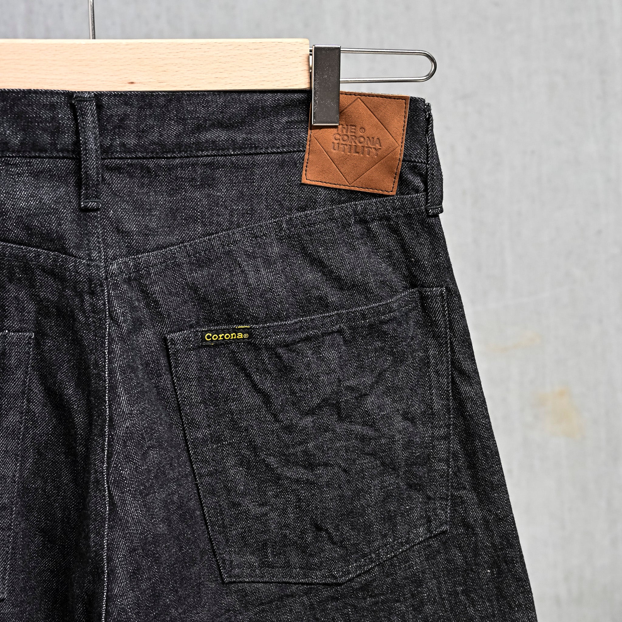 The Corona Utility CP005 - W05 5-Pocket Black Denim