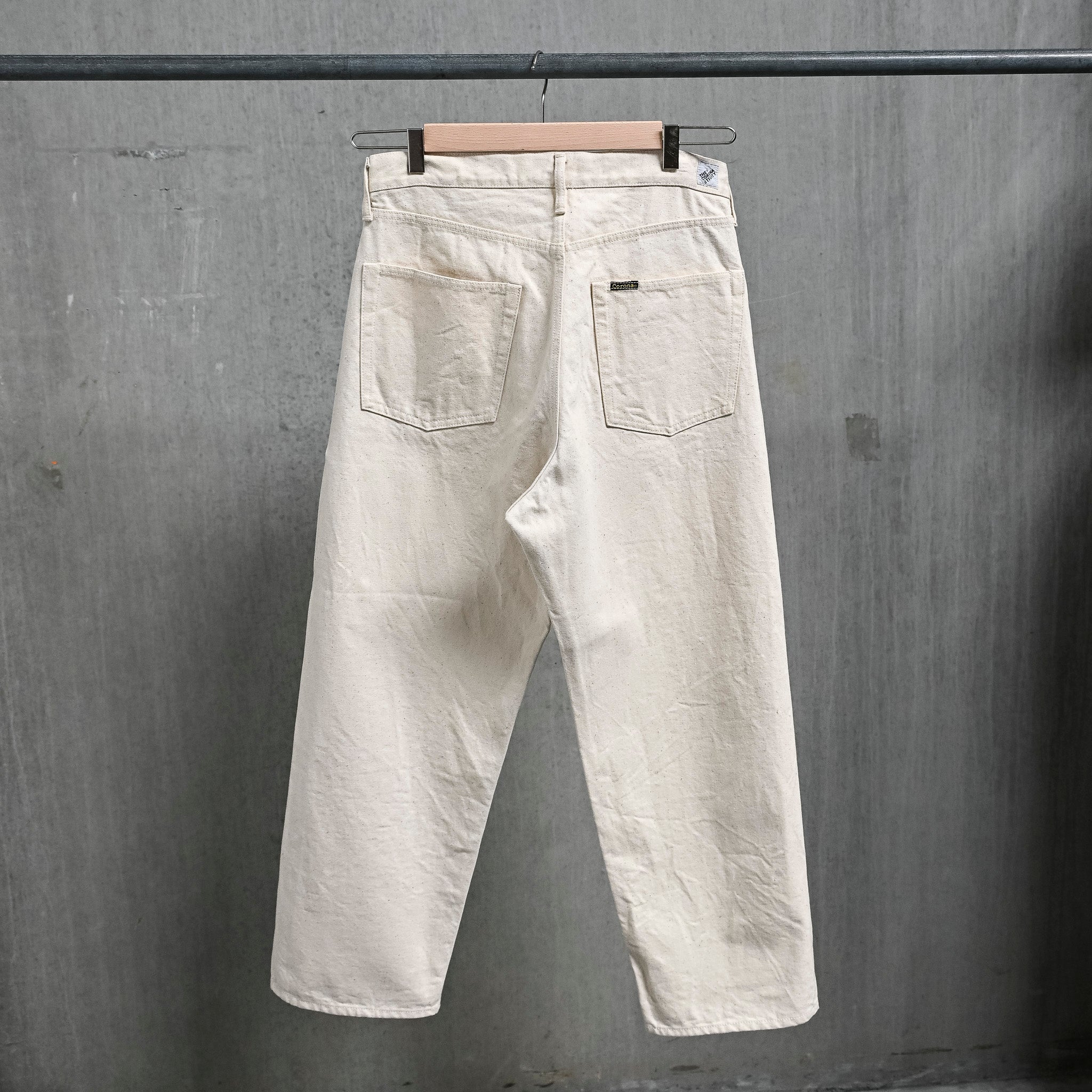 The Corona Utility CP005 - W05 5-Pocket Ecru