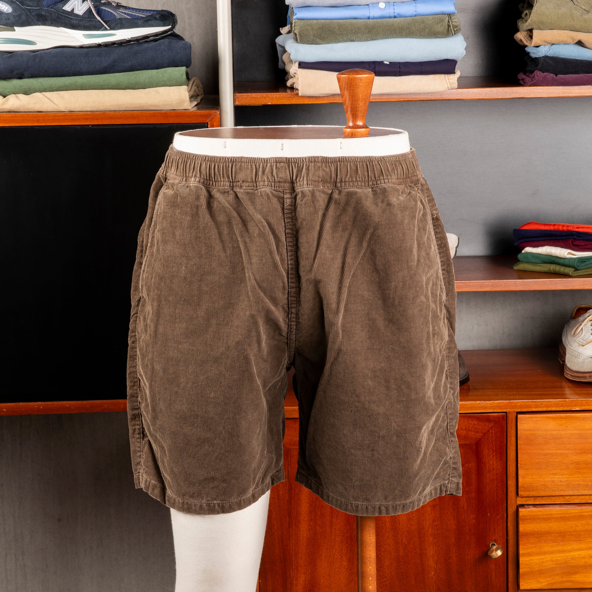 Remi Relief Corduroy Easy Shorts Brown – Frans Boone Store