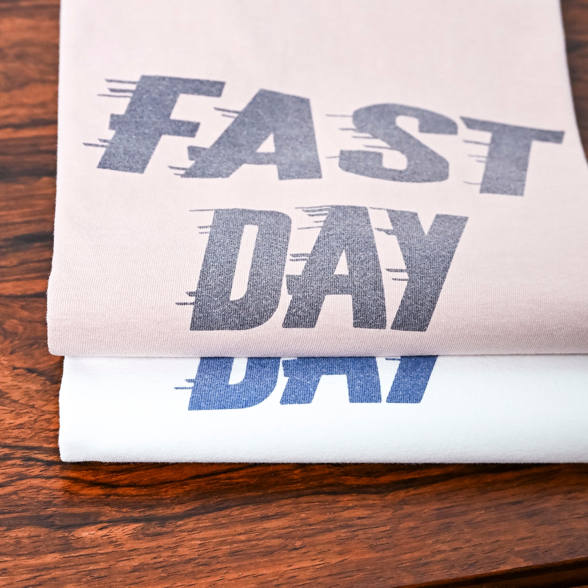 Remi Relief Hard SP Finish T-Shirt "Fast Day" Off-White