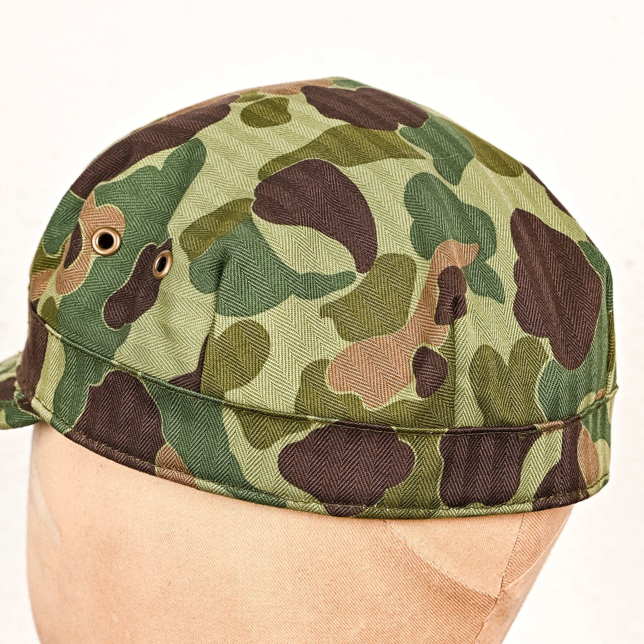 The Real McCoy's 1944 Reversible Frogskin Camo Cap – Frans Boone Store