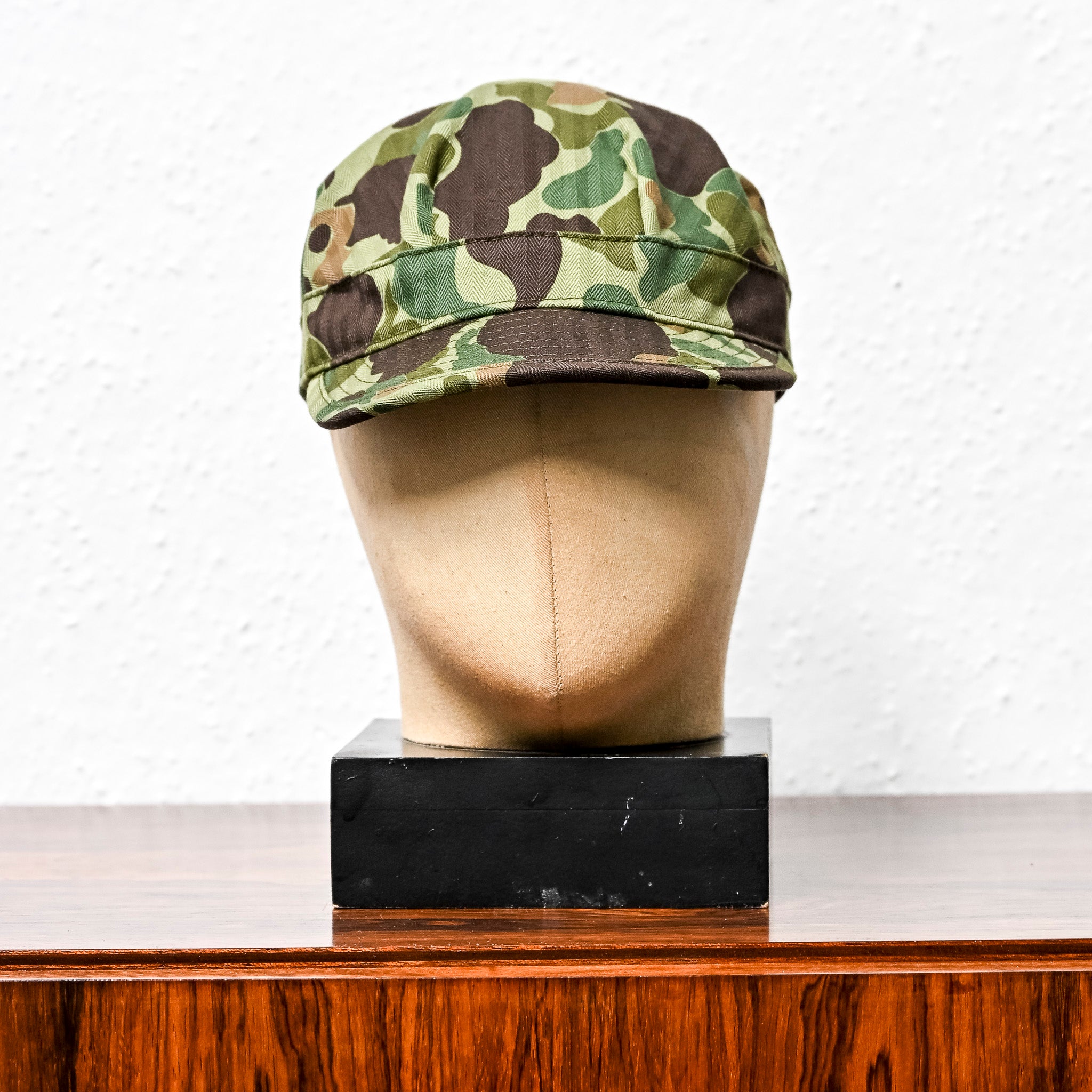 The Real McCoy's 1944 Reversible Frogskin Camo Cap – Frans Boone Store
