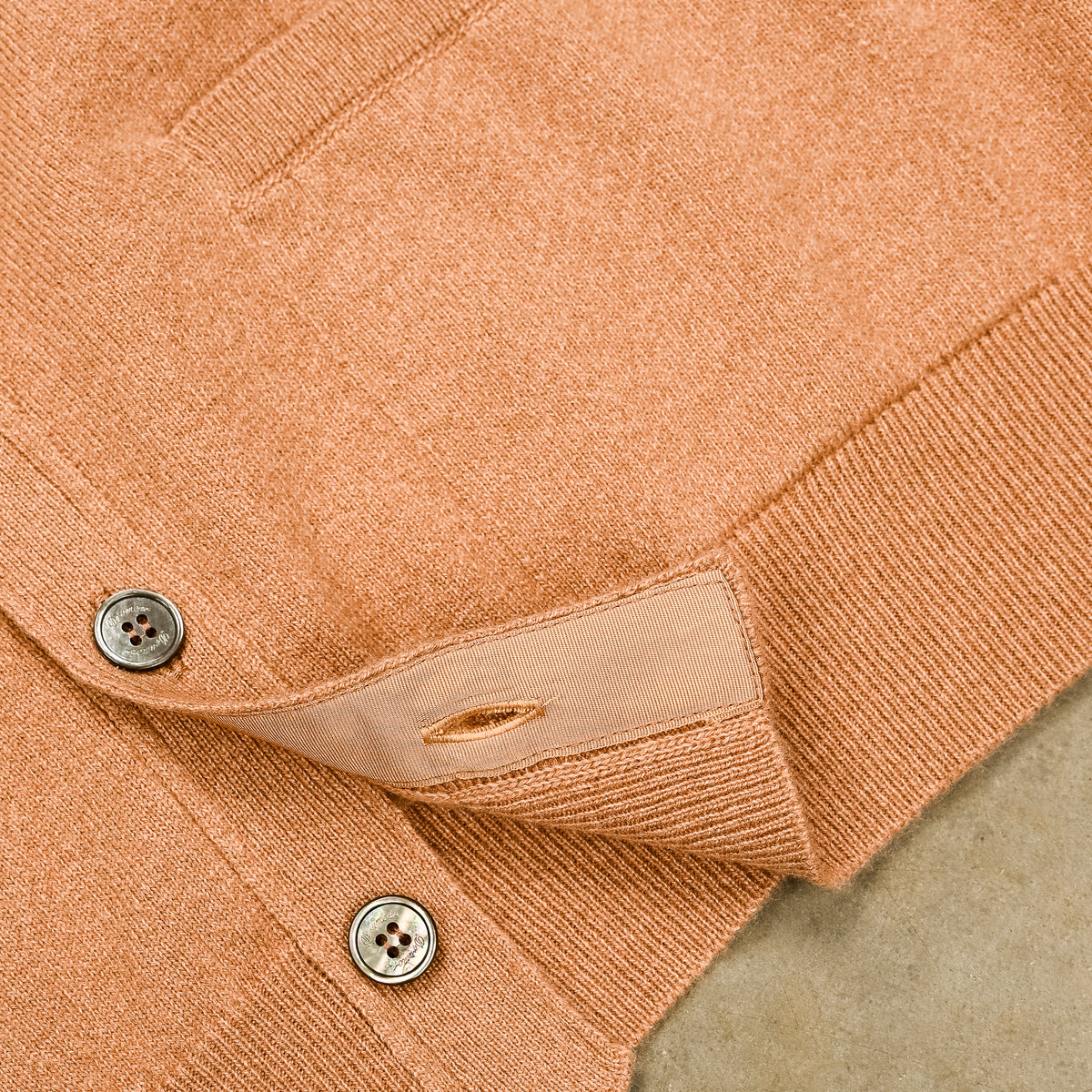 Drumohr Cashmere Gillet con Bottoni Sabbia
