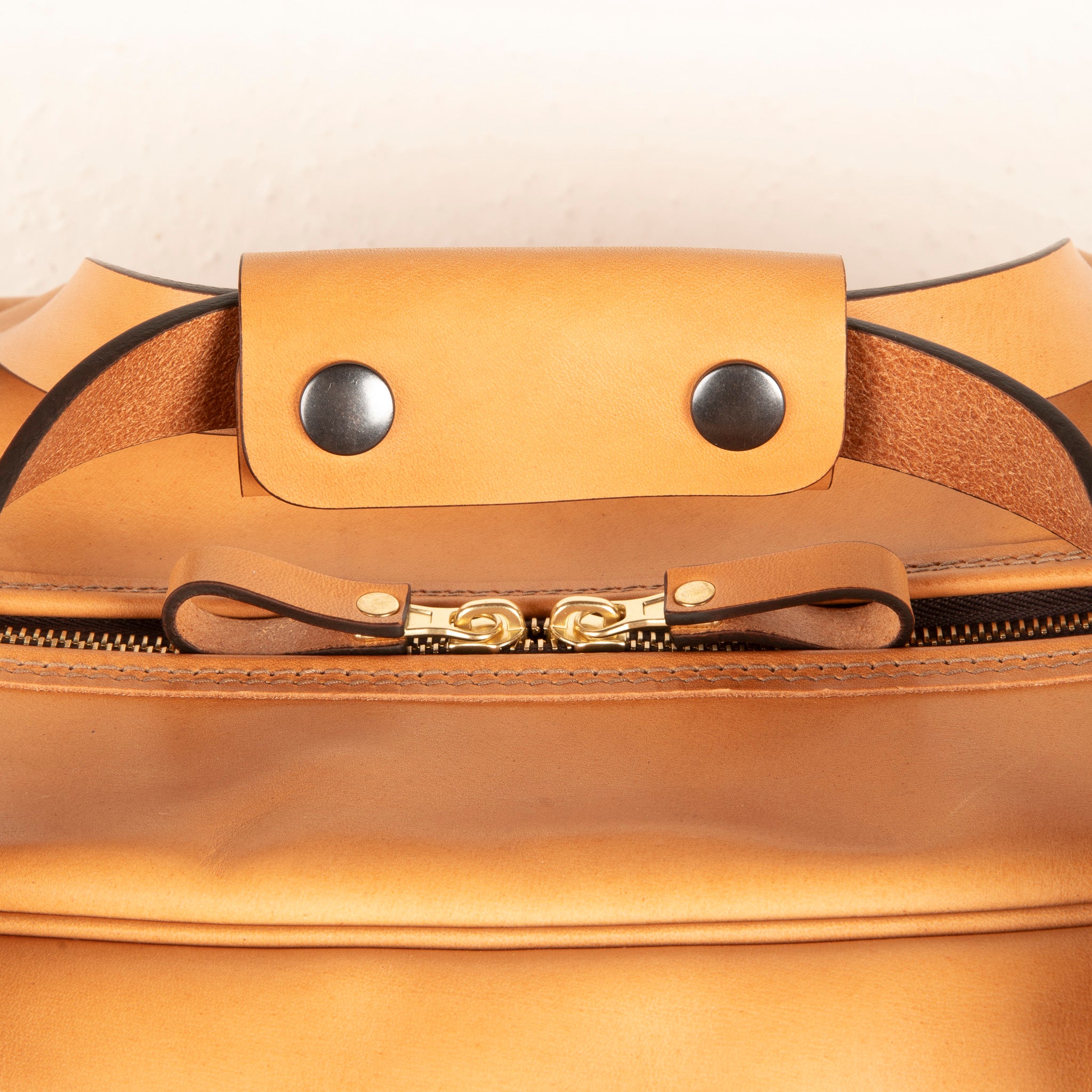 Croots Vegetable Tanned Leather Holdall Medium Natural