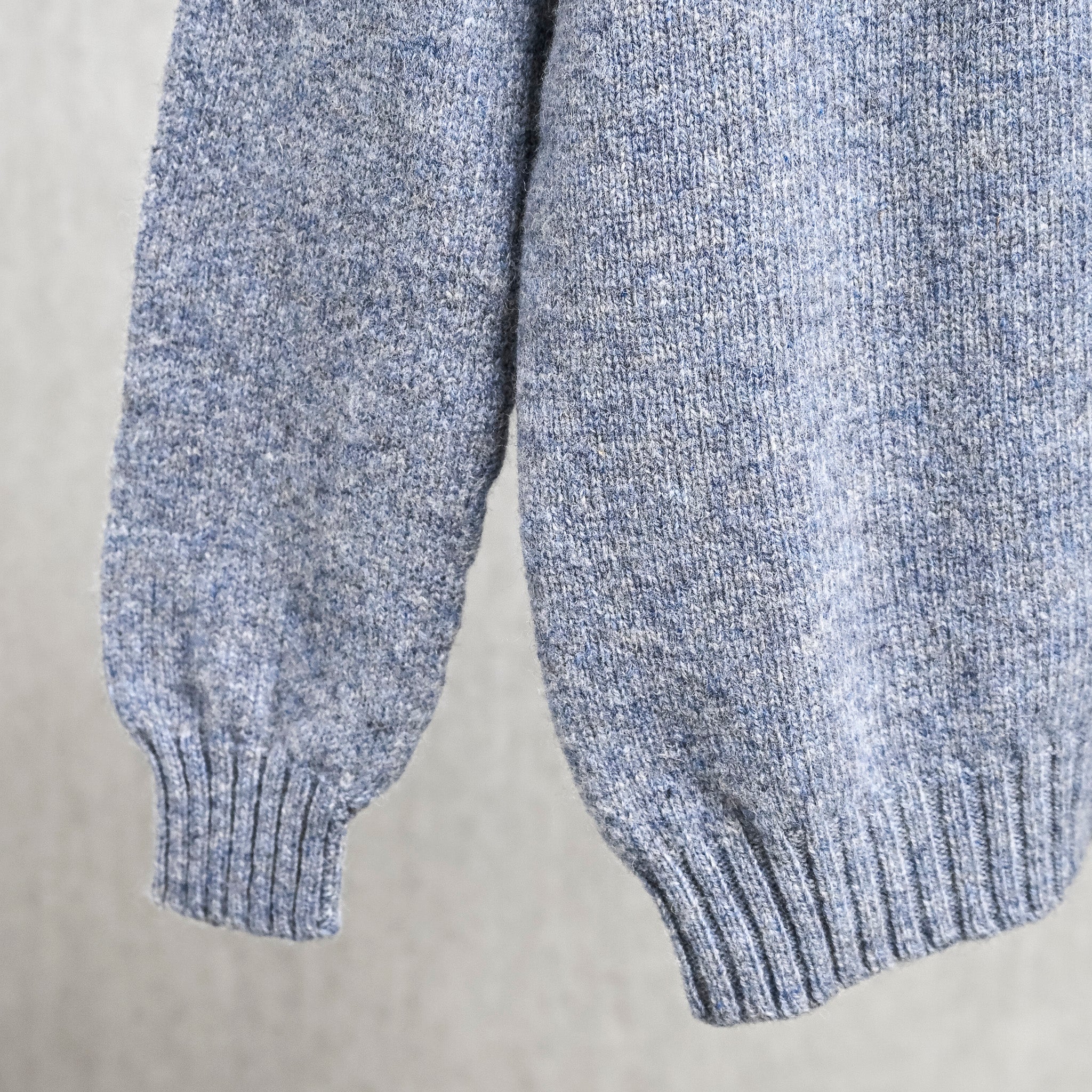 Laurence J. Smith Super Soft Seamless Crew Neck Pullover Stardust