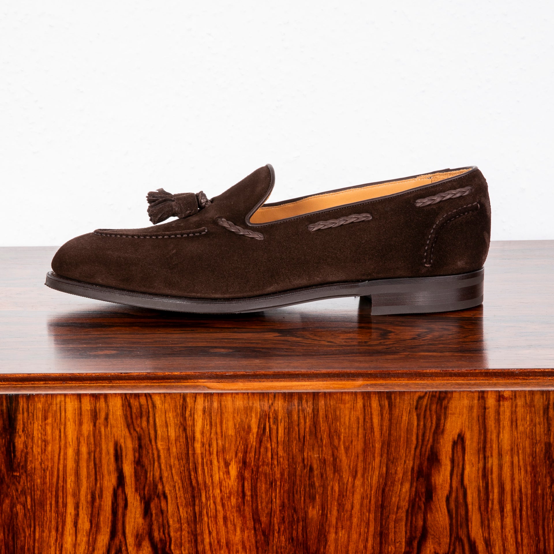 Elegant shoe, like those needed in language learning adventures