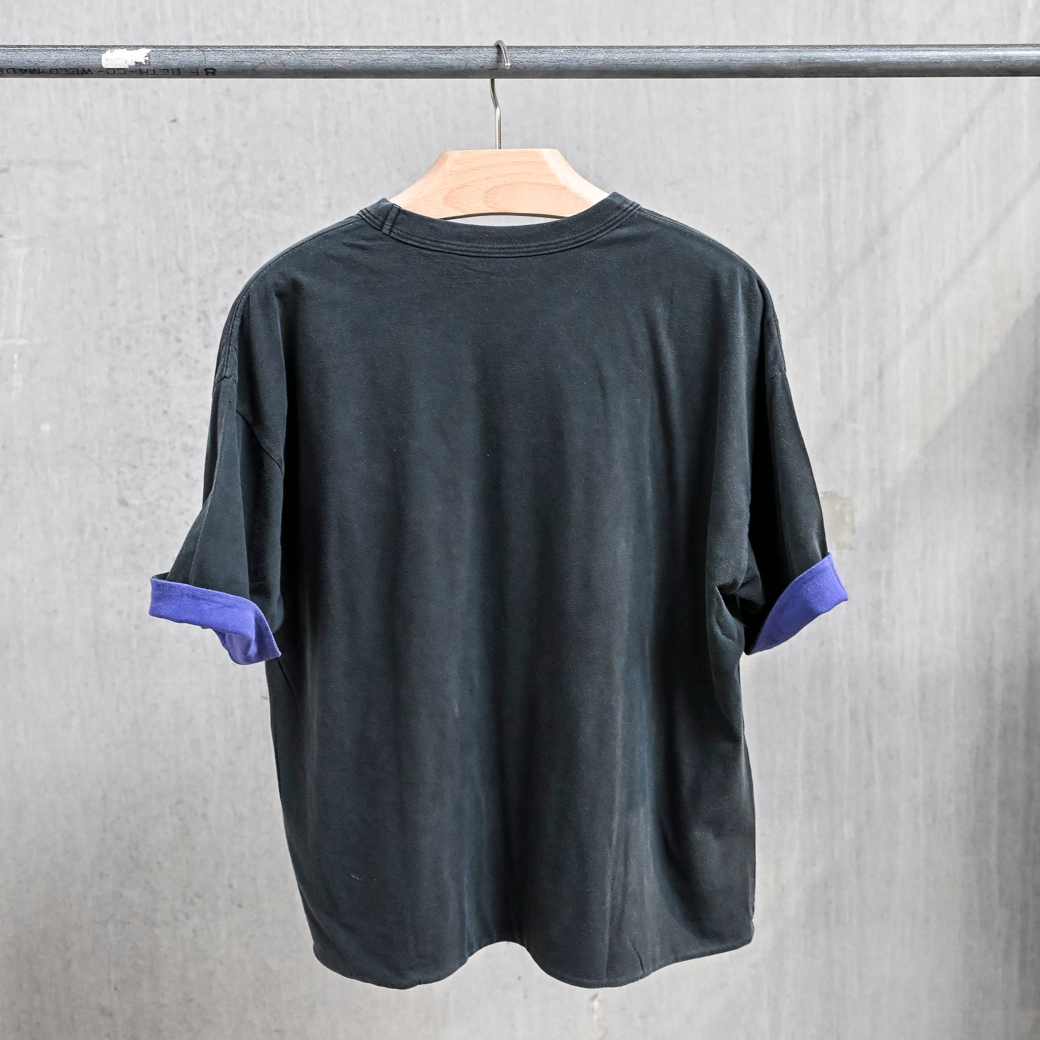 Remi Relief Reversible Pocket T-Shirt Black x Navy – Frans Boone Store