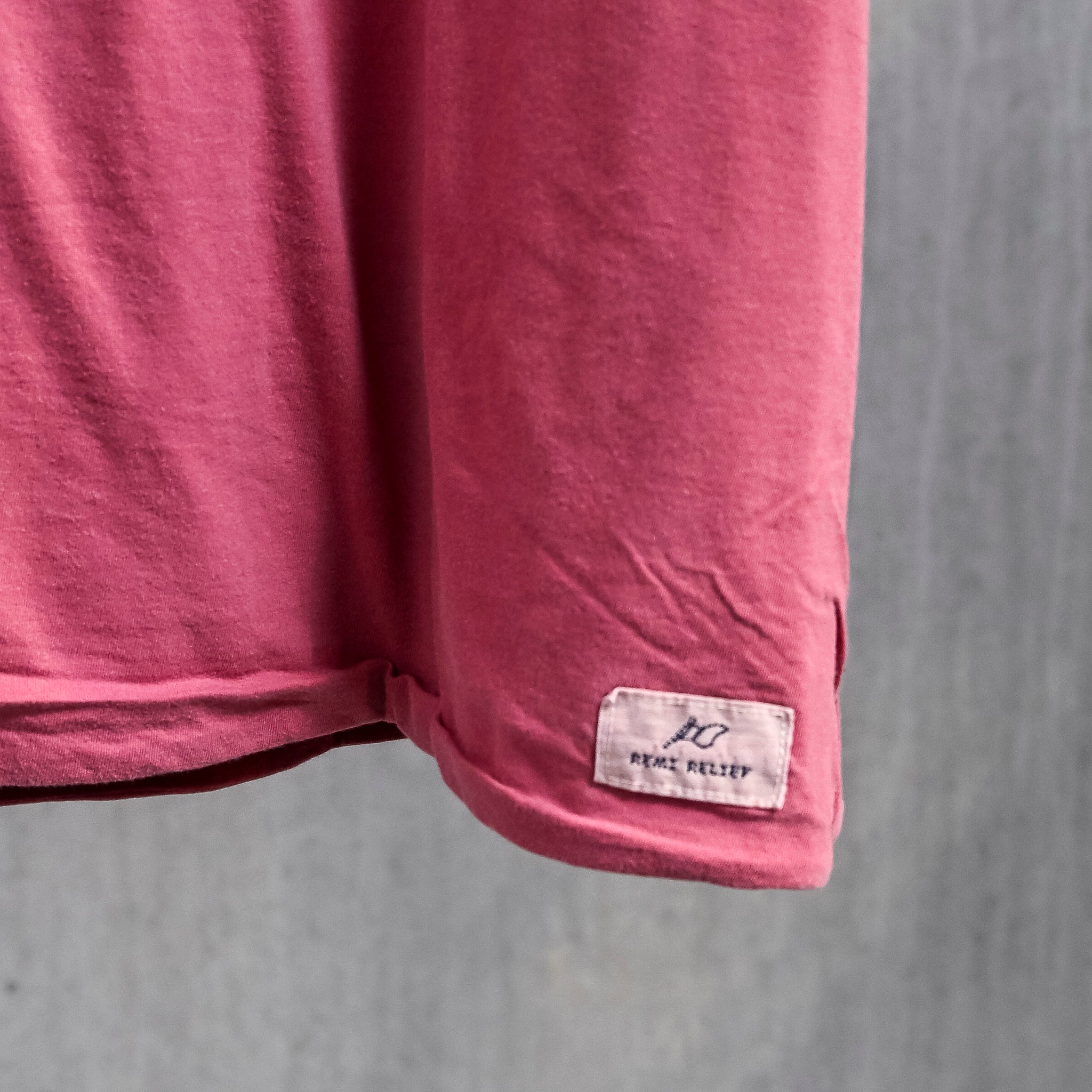 Remi Relief Reversible Pocket T-Shirt Bordeaux x L.Pink – Frans