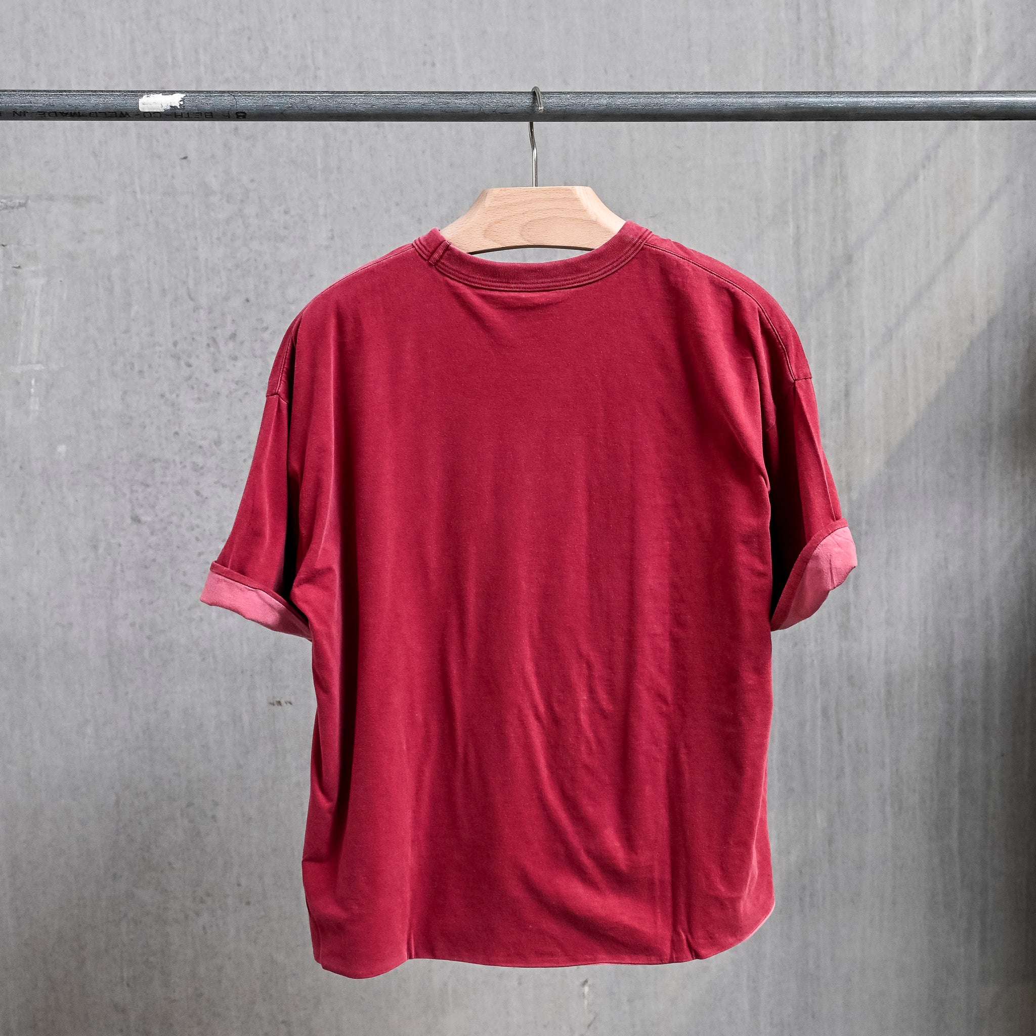 Remi Relief Reversible Pocket T-Shirt Bordeaux x L.Pink