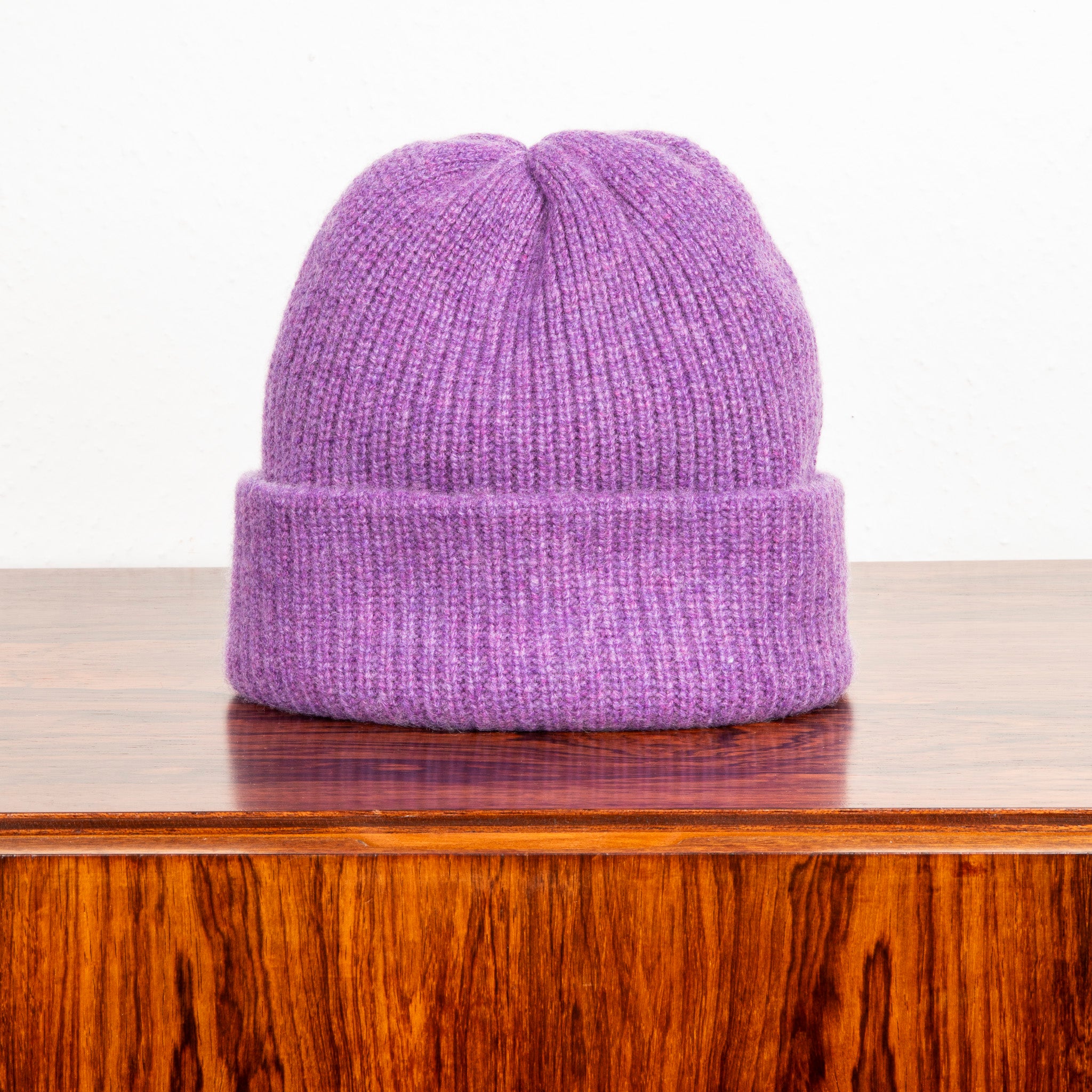 The Elder Statesman 100% Cashmere Watchman cap in Amethyst