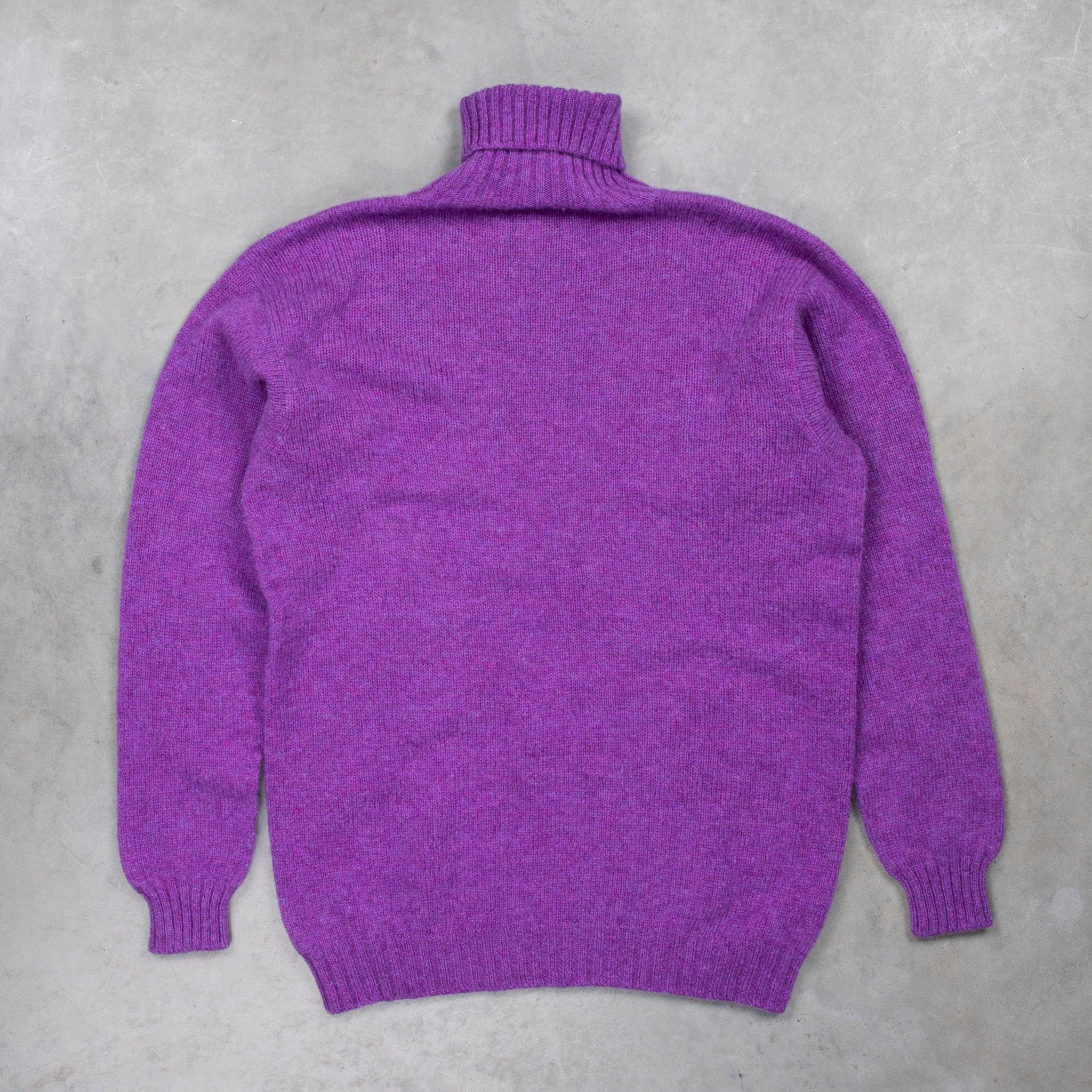 Laurence J. Smith Super Soft Seamless Roll Neck Pullover New