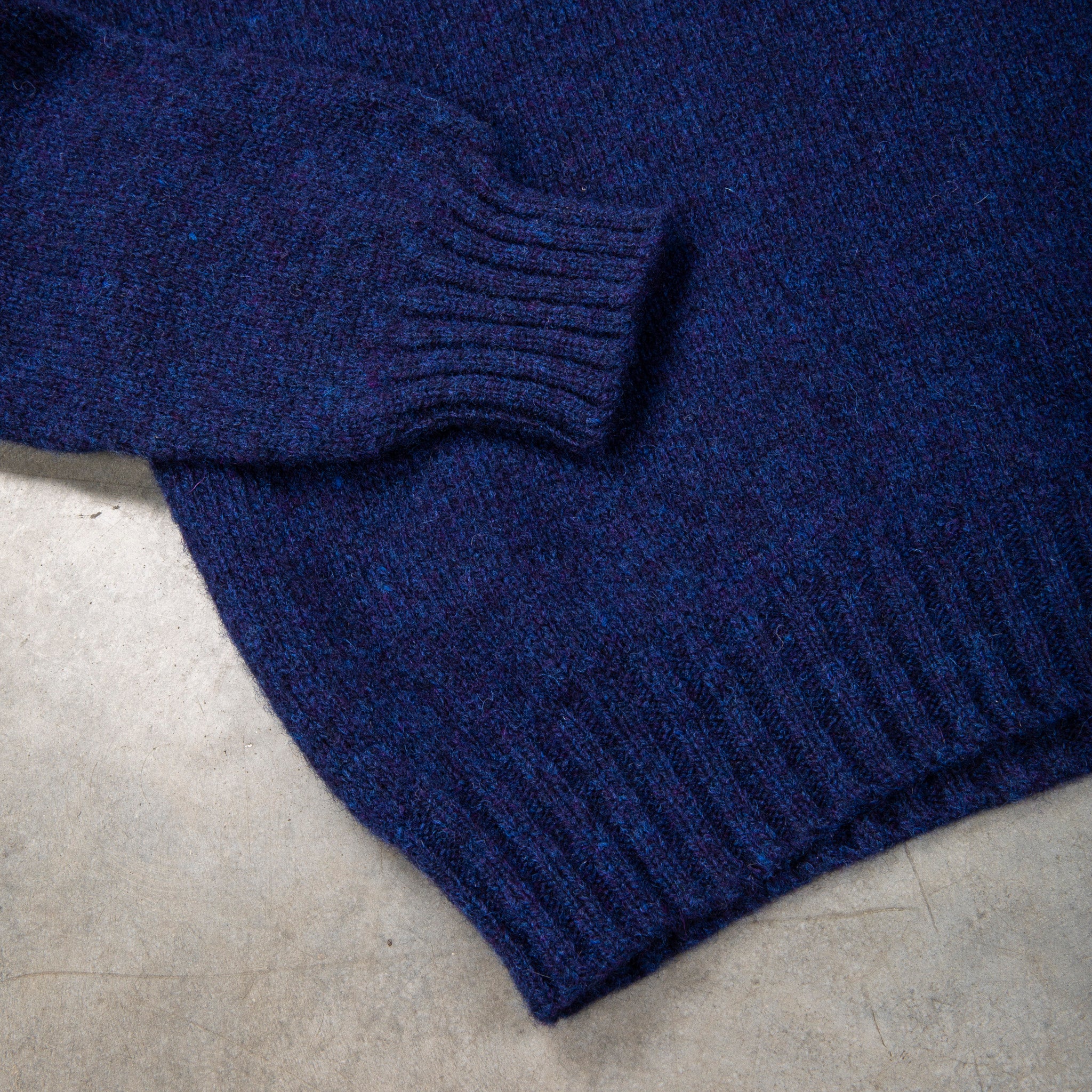 Laurence J. Smith Super Soft Seamless Roll Neck Pullover Starnight Blue