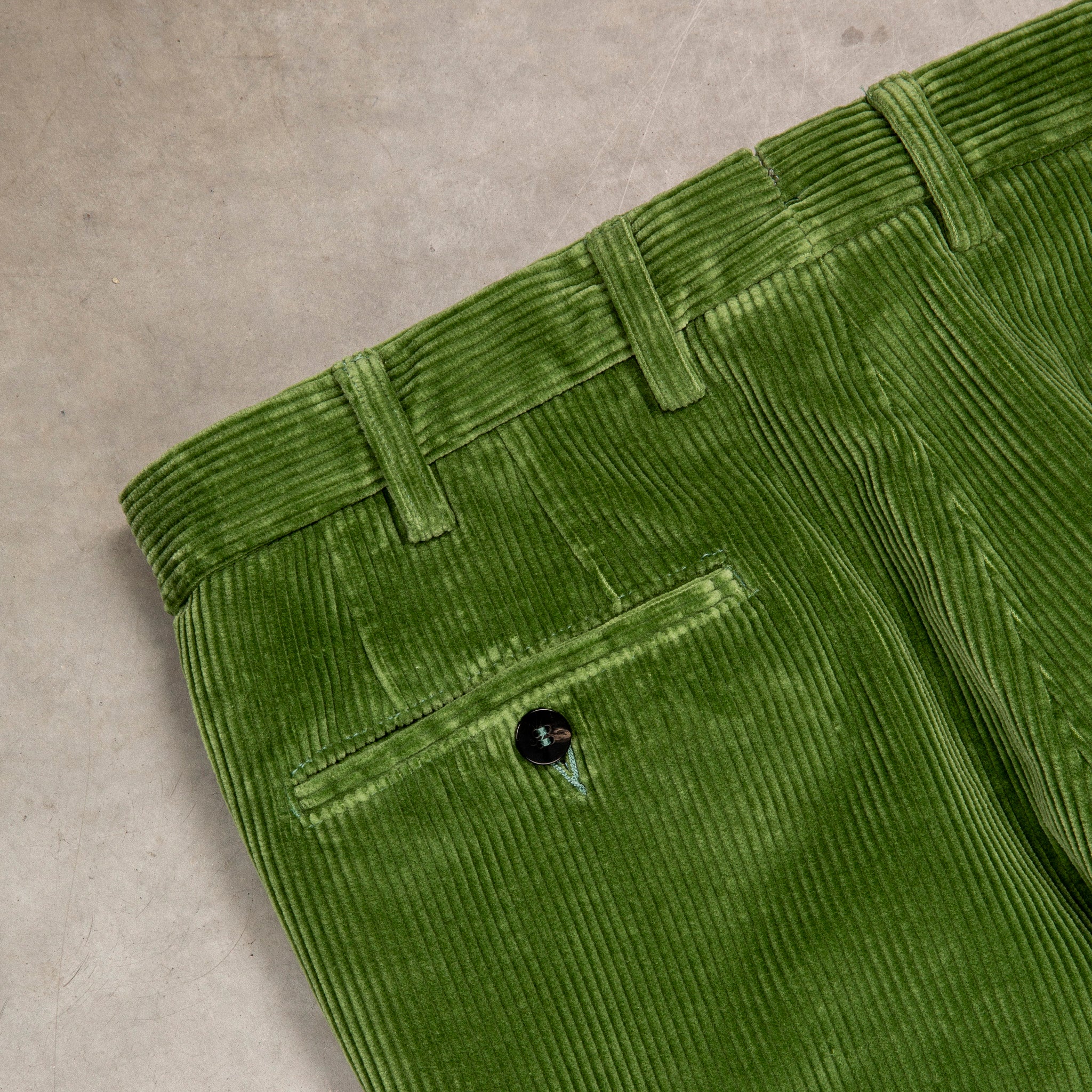 Rota Pantaloni High Rise Regular Fit 8-Wale Corduroy Salvia