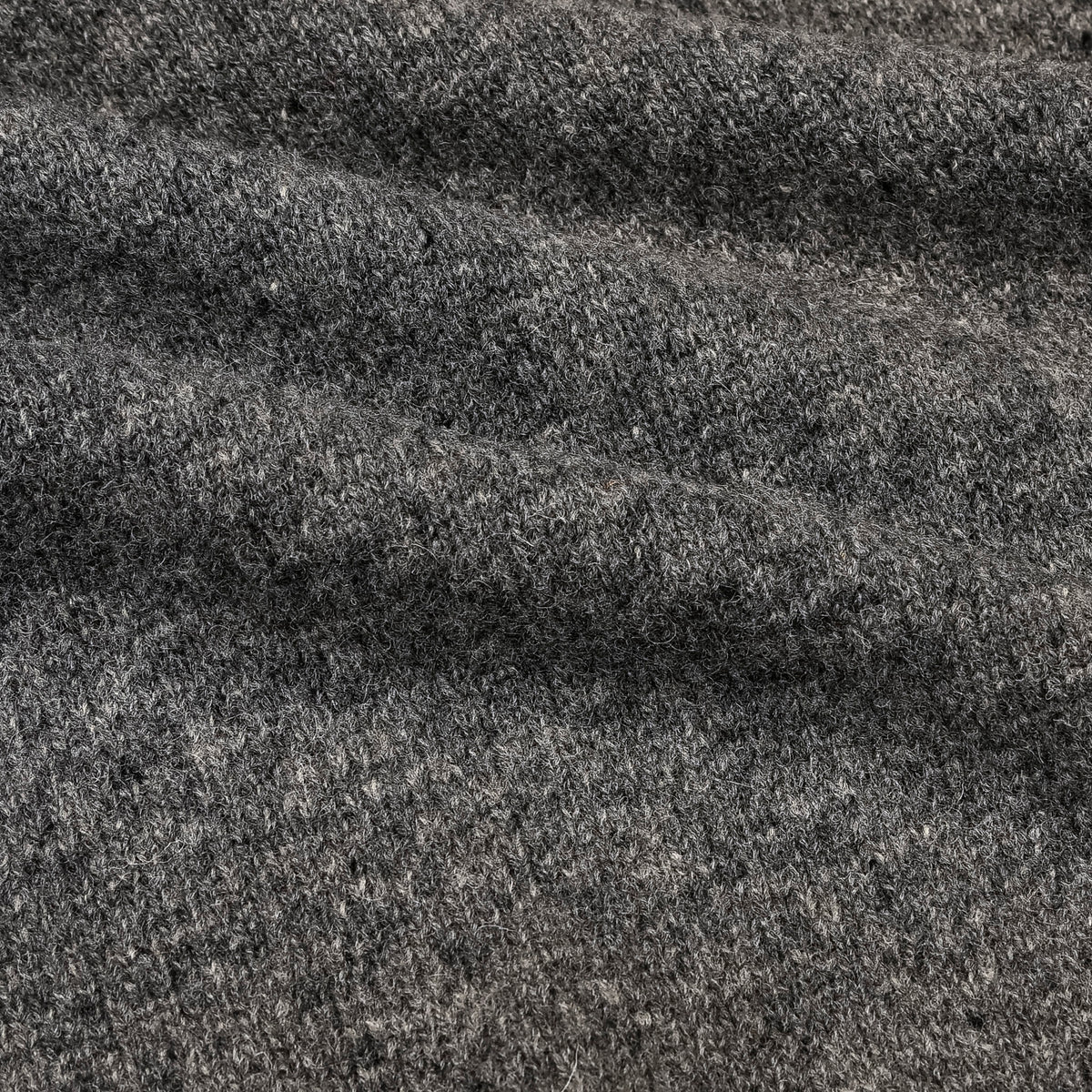 Laurence J. Smith  Super Soft Seamless Crew Neck Pullover Med Grey