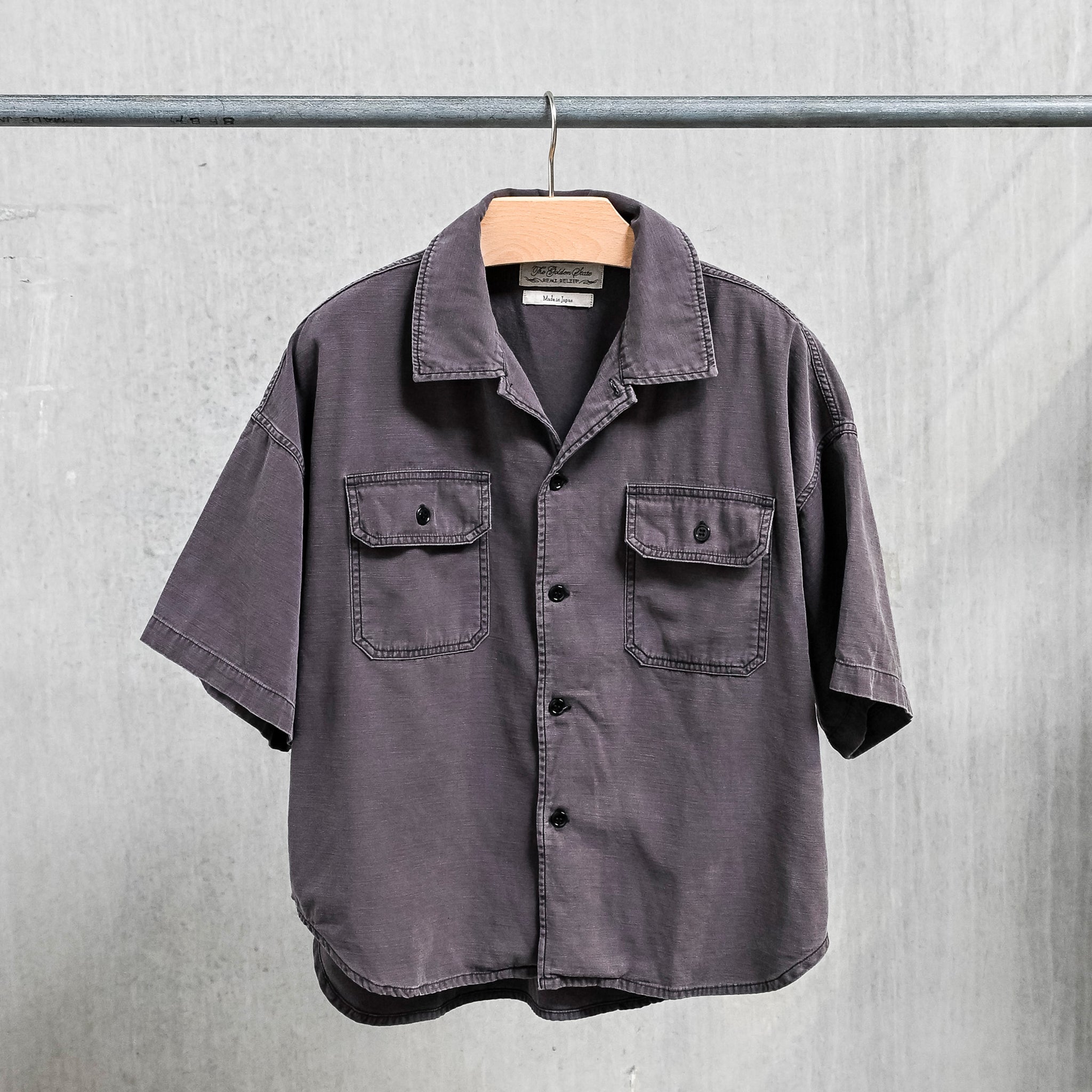Remi Relief Wide Military Shirt S/S Charcoal – Frans Boone Store