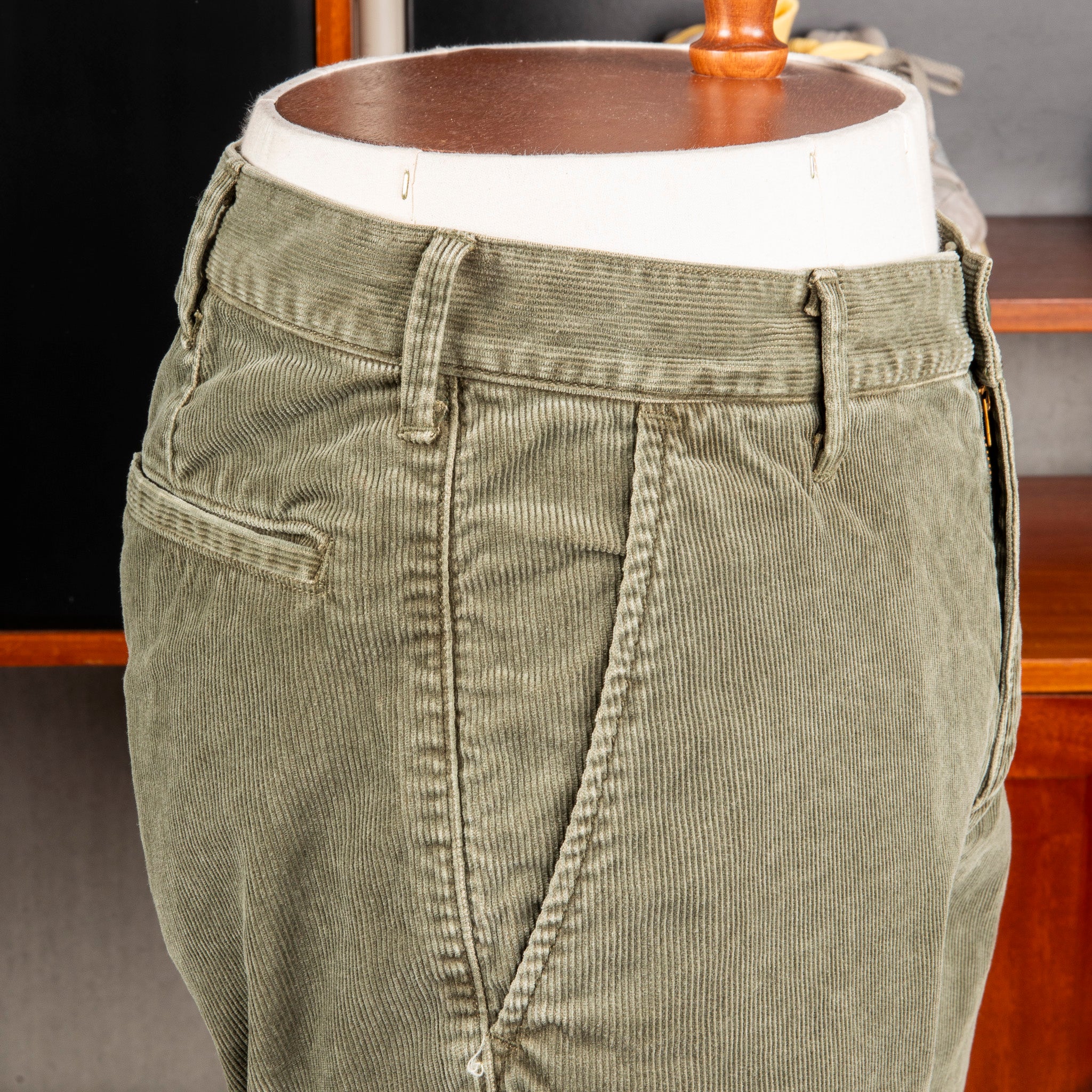 Remi Relief Corduroy Shorts Sulfur Dye Khaki – Frans Boone Store