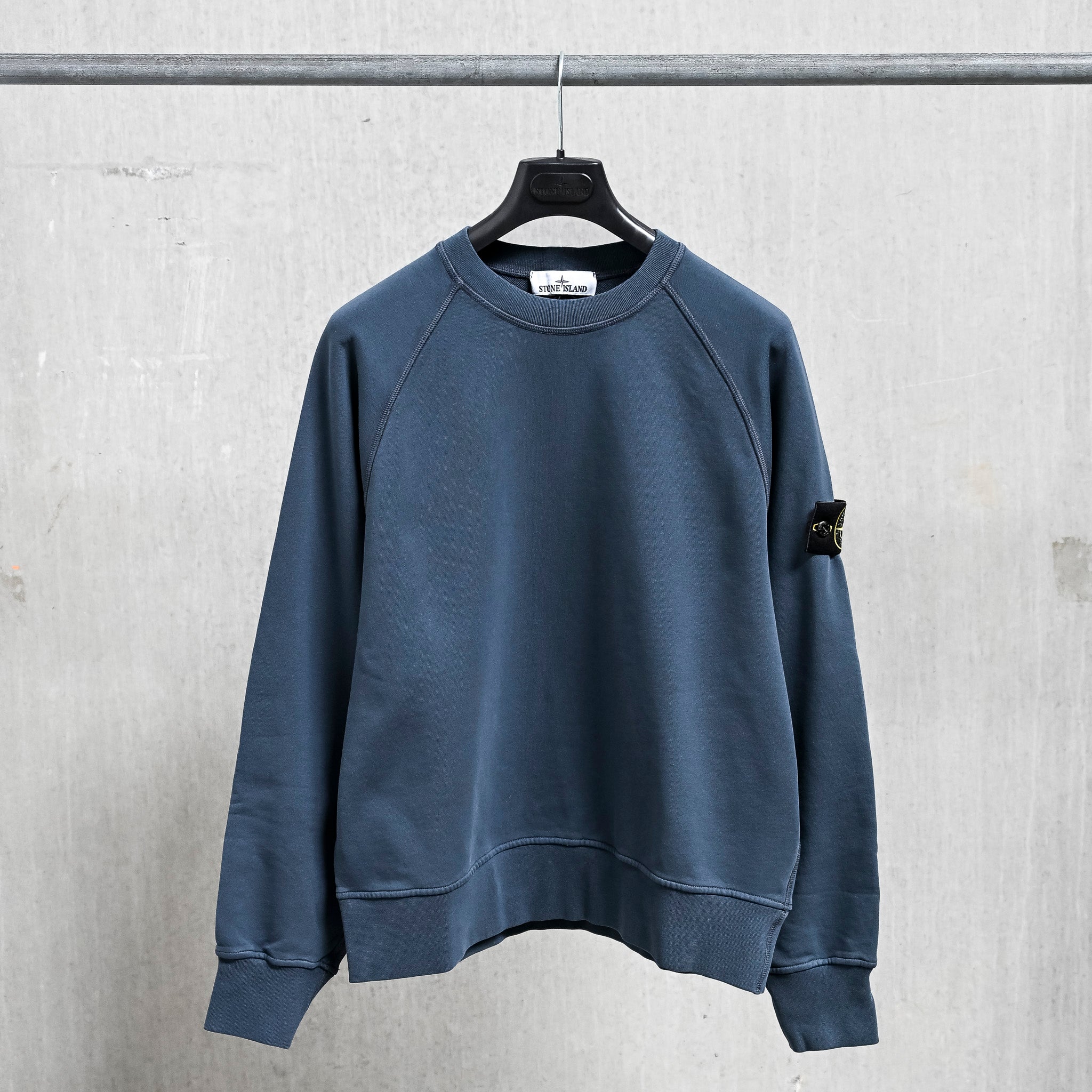 Stone Island Raglan Sweatshirt Oversized-Fit Slate Blue – Frans