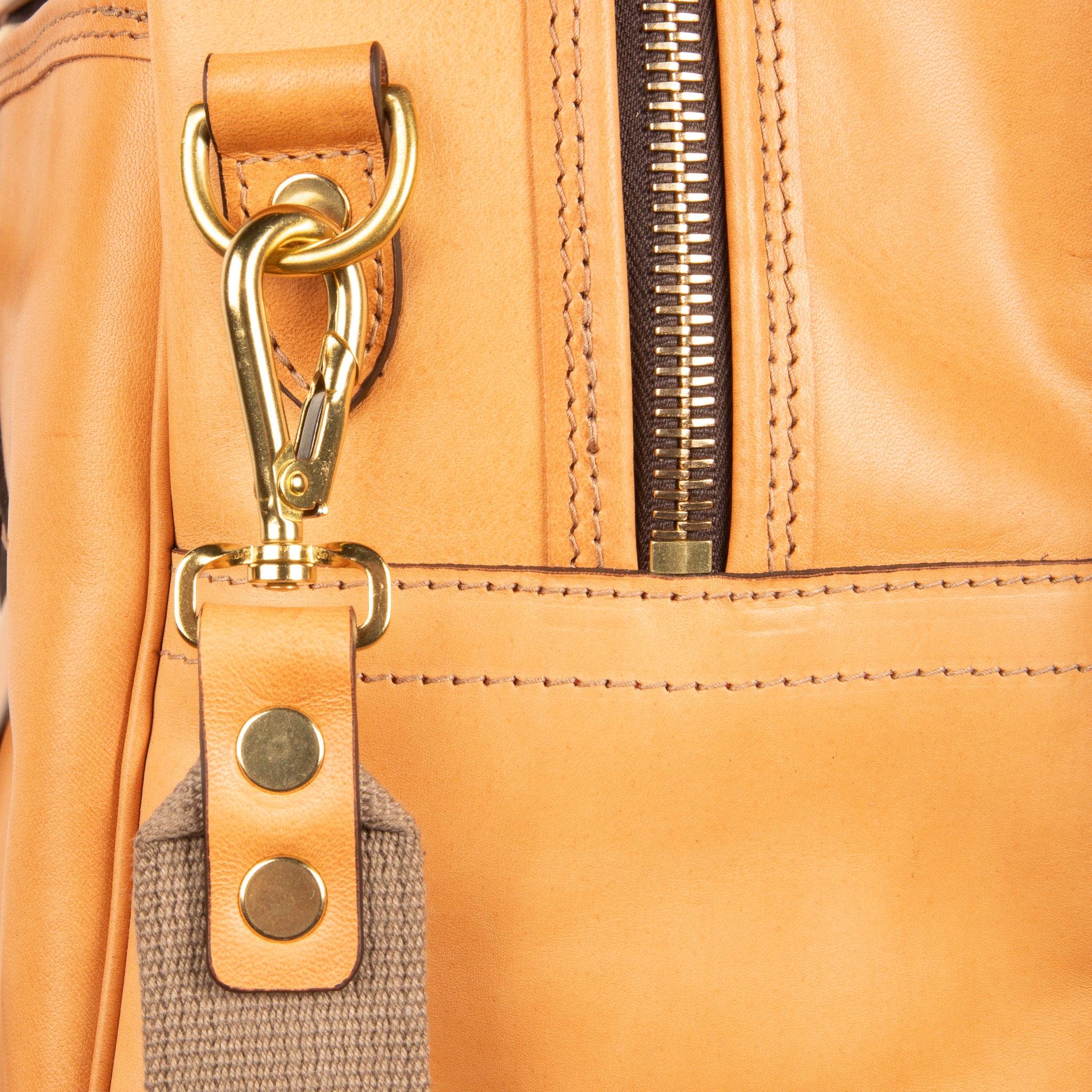 Croots Vegetable Tanned Leather Traveller Bag Natural