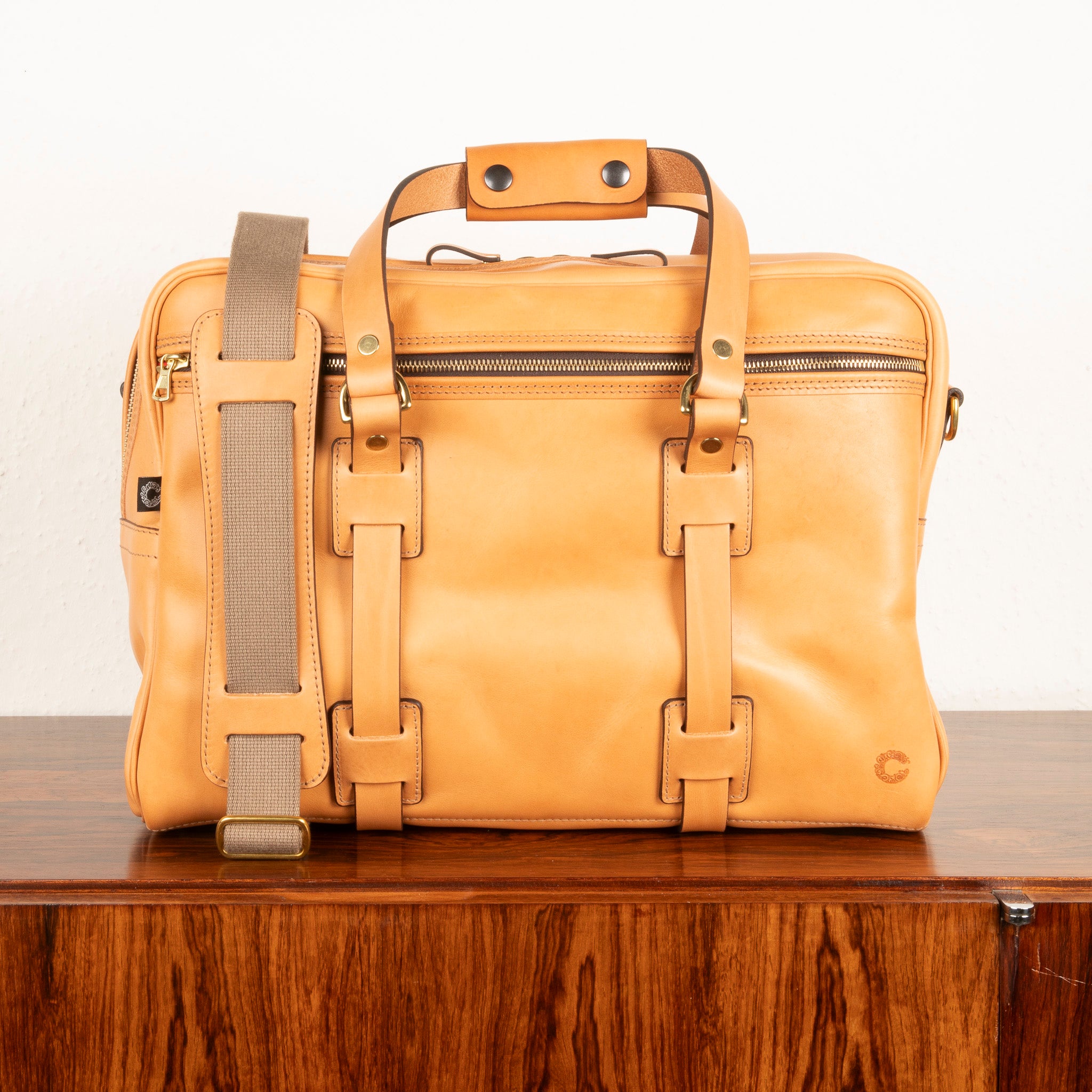 Croots Vegetable Tanned Leather Traveller Bag Natural