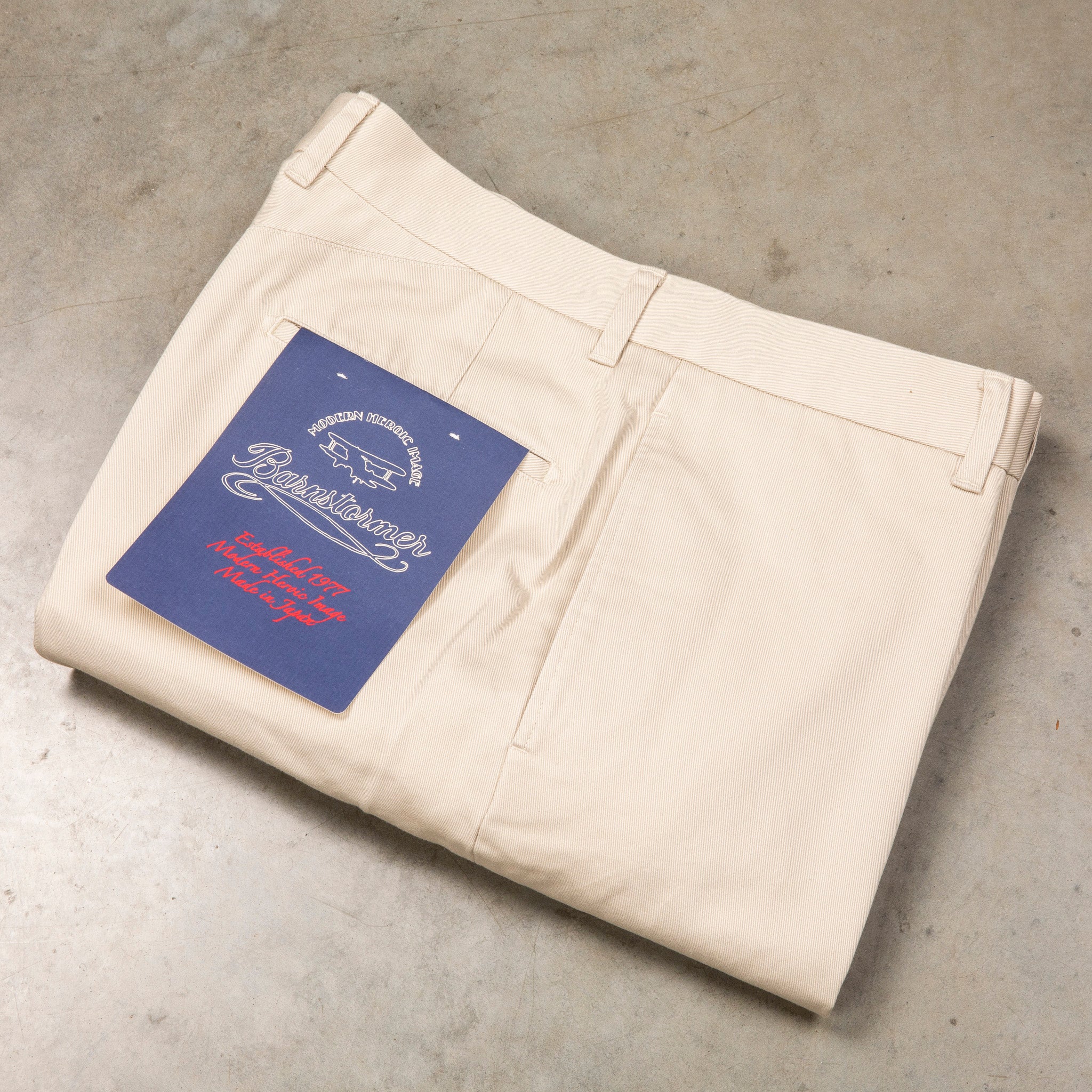 YLEVE / FINX COTTON CHINO 2TUCK ボトム nym: FINX COTTON TWILL CHINO TROUSERS｜ SHIPS 公式サイト