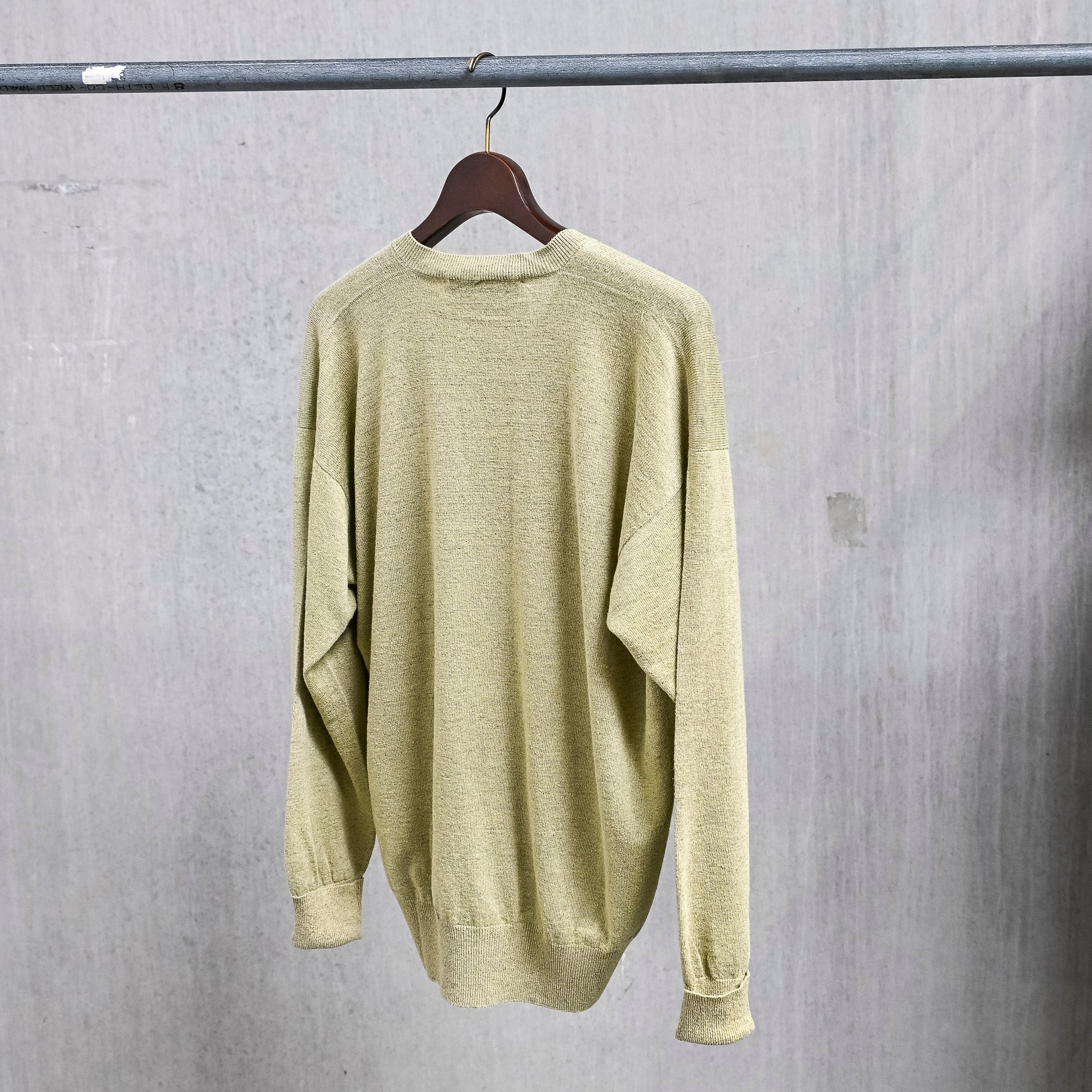 トップス Olde H & Daughter LINEN/SILK V NECK Olde H & Daughter Linen Silk Plain Stitch V-Neck Meadow – Frans