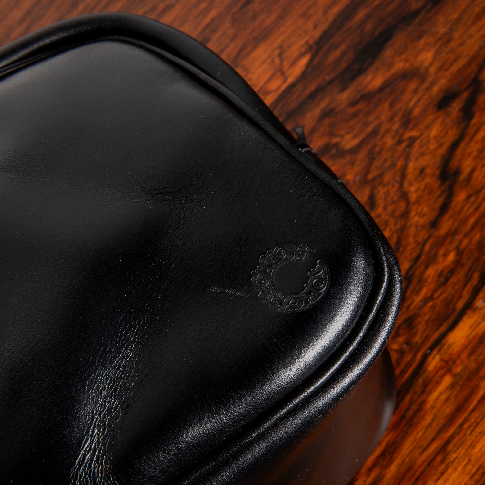 Croots Malton Bridle Leather Wash Bag Black