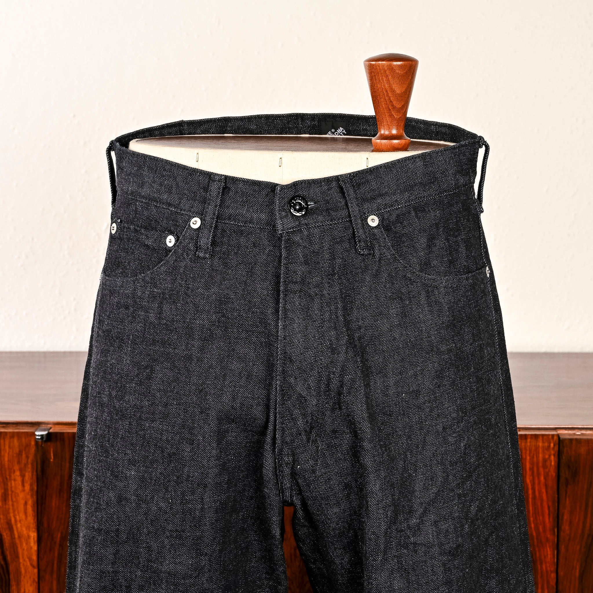 The Corona Utility CP005 - W05 5-Pocket Black Denim – Frans Boone