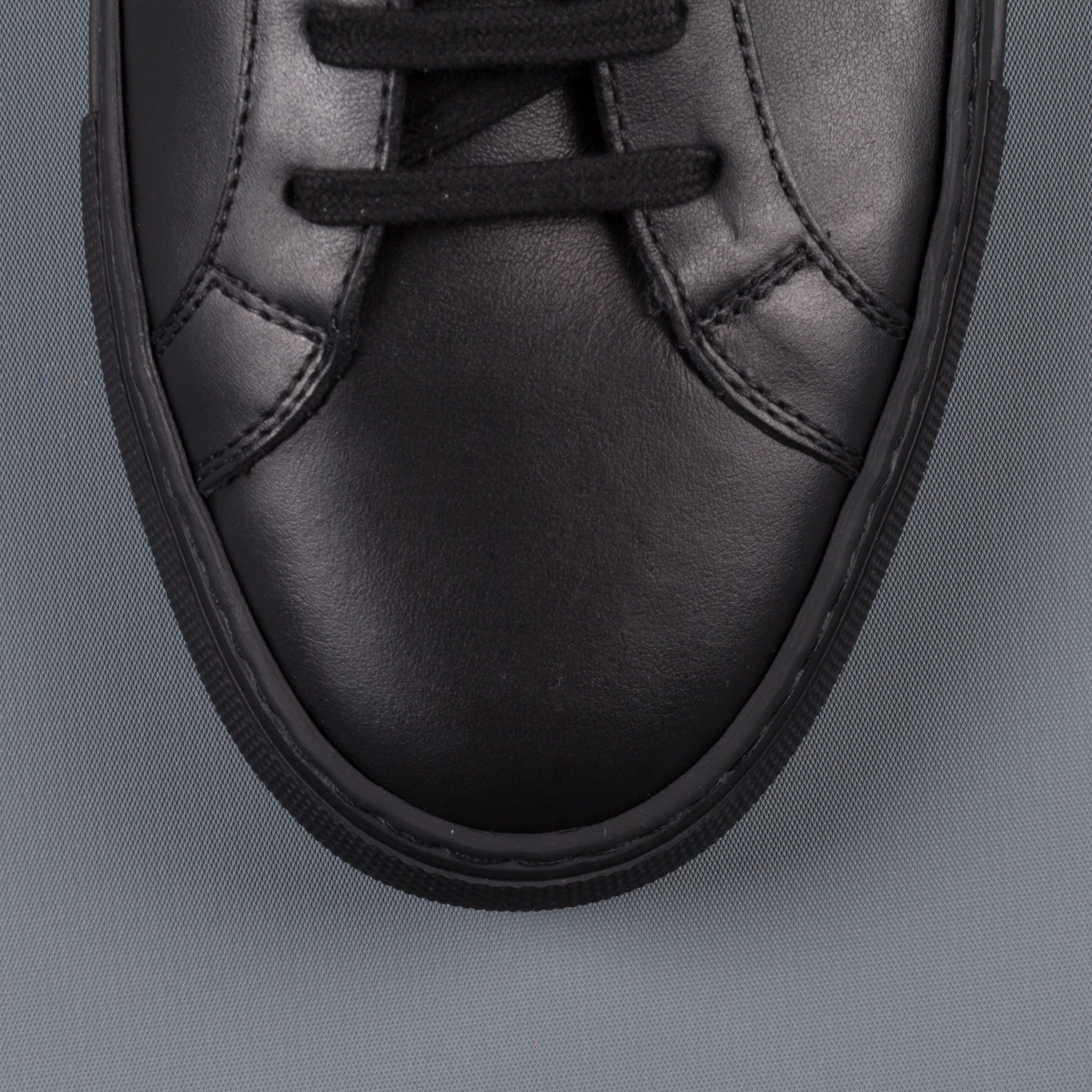 Common Projects Achilles low black