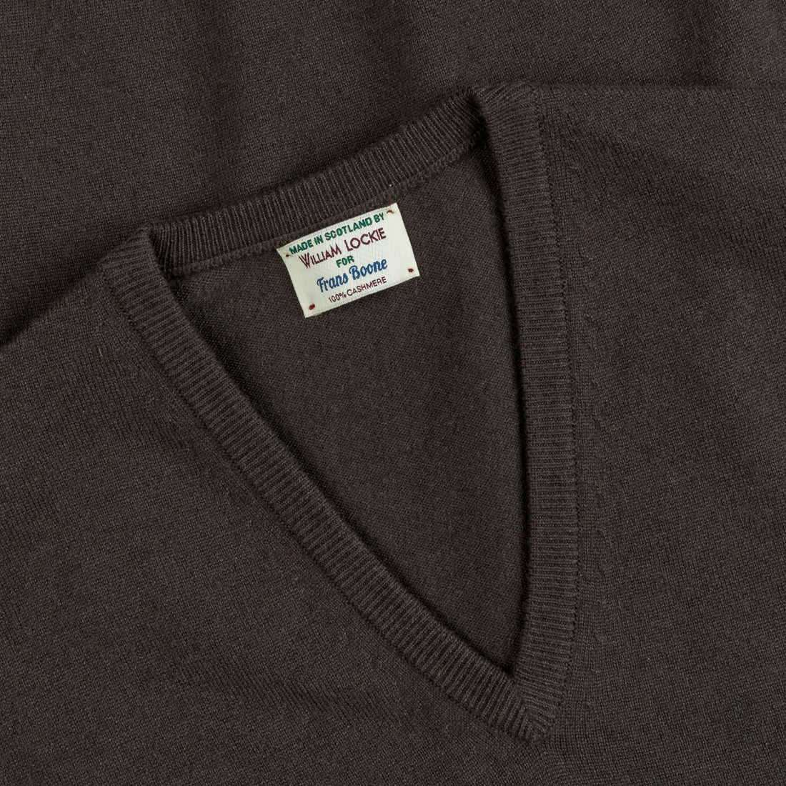 William Lockie Oxton Cashmere V-Neck Scout