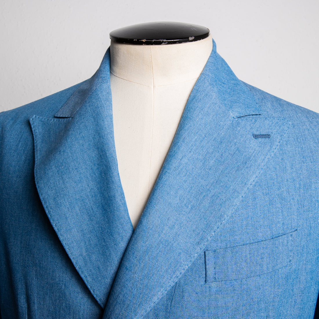 De Petrillo Camerelle Double Breasted Chambray Blazer