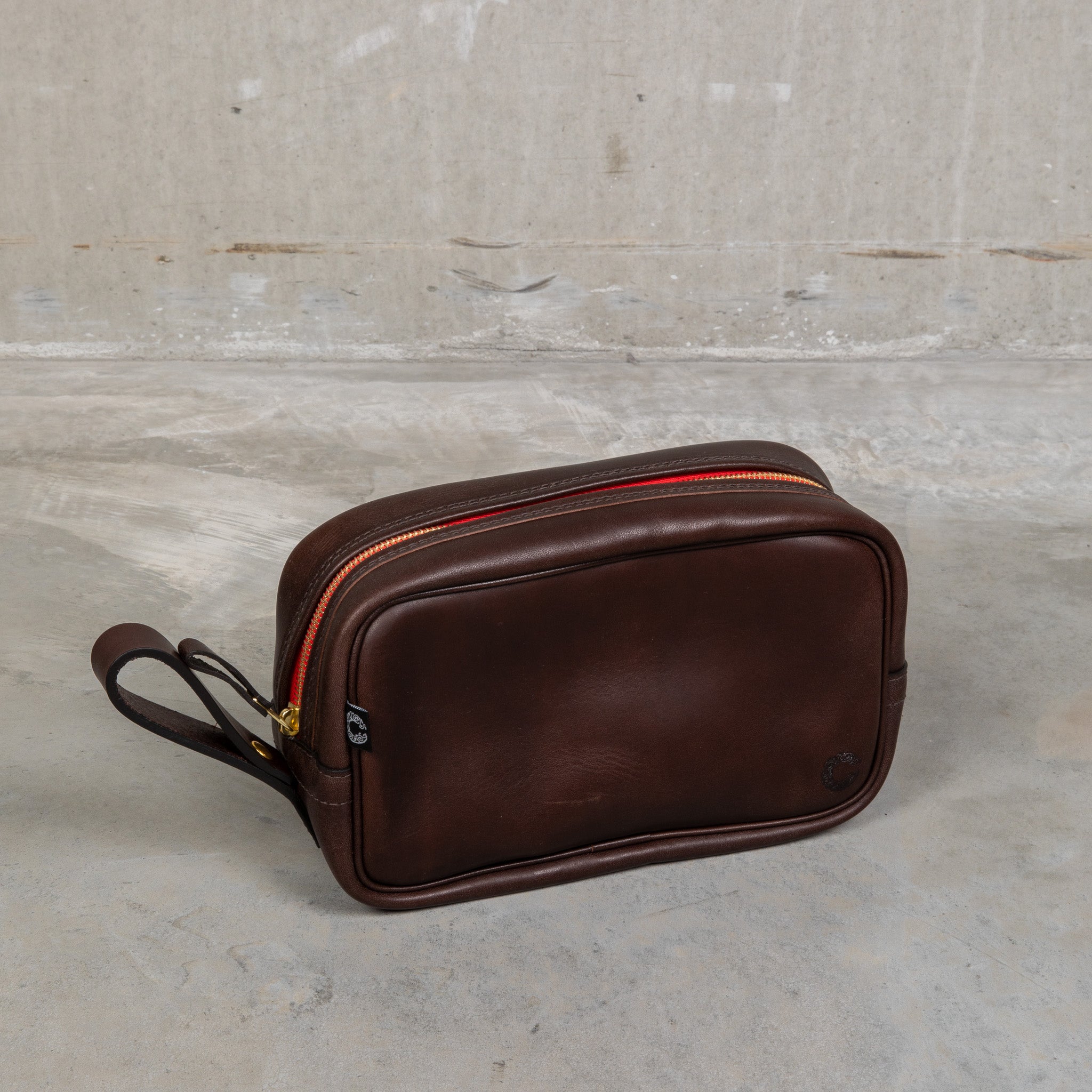 Croots Vintage Leather Wash Bag Dark Brown