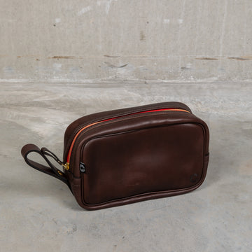 Croots Vintage Leather Wash Bag Dark Brown