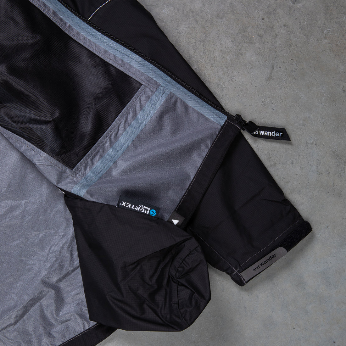 And Wander 3L UL Rain Jacket Black