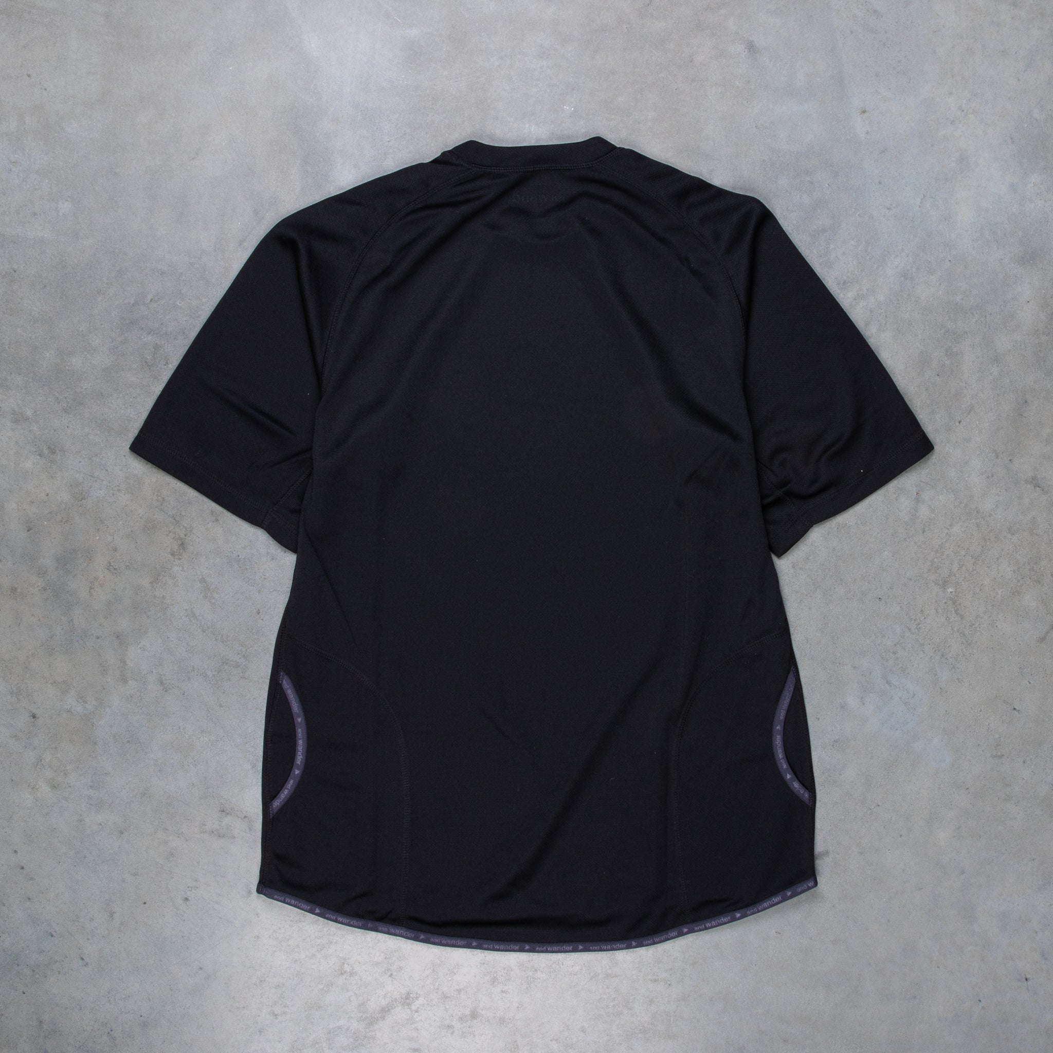 And Wander Power Dry Jersey Raglan SS T Black