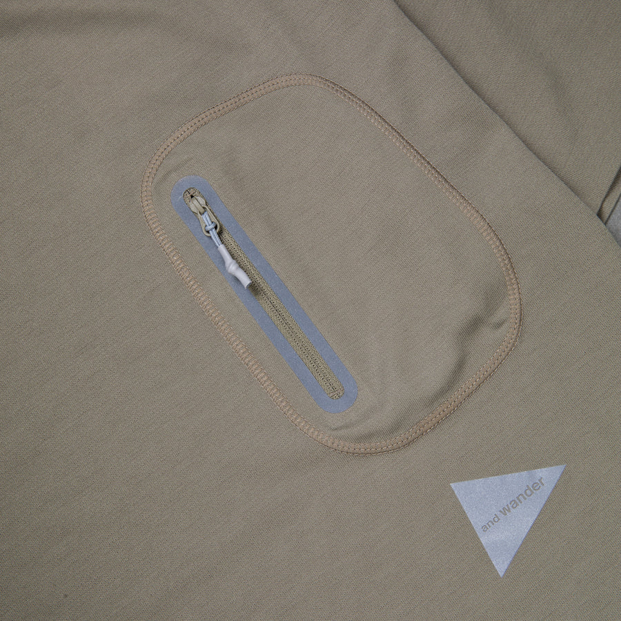 And Wander Seamless SS T Beige