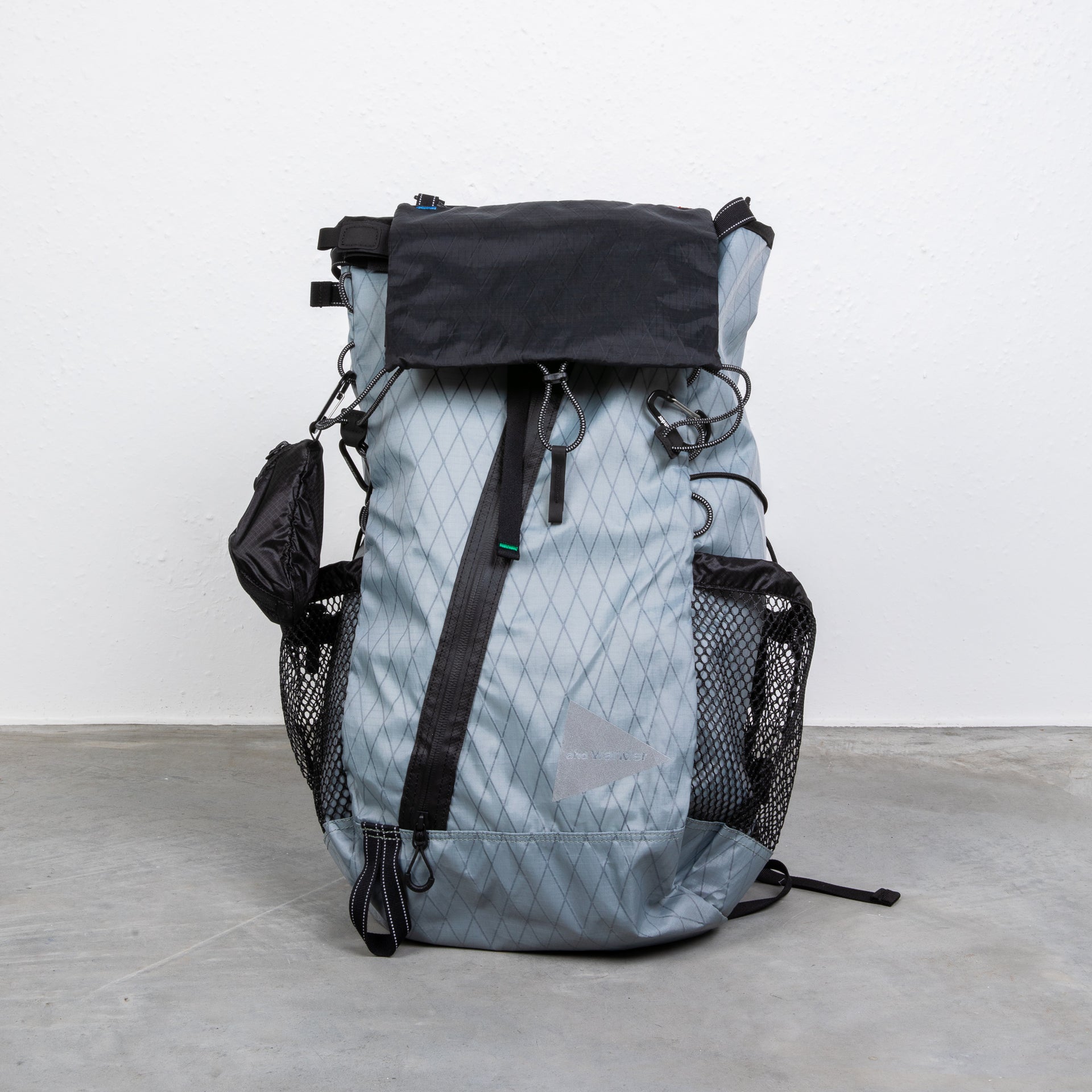 And Wander X-Pac 30L Gray – Frans Boone Store 