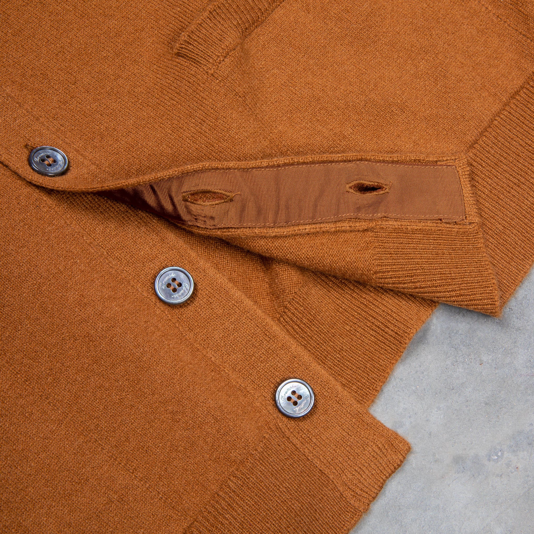 Drumohr Cashmere Gillet con Bottoni Caramello Scuro