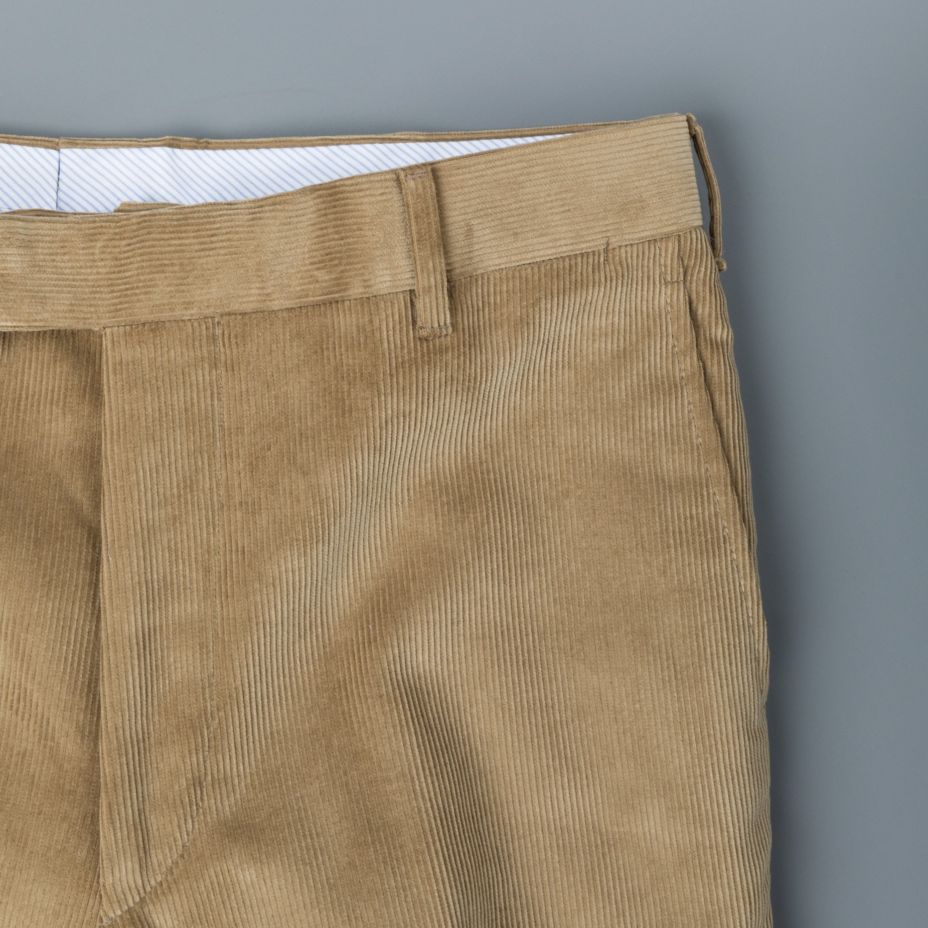 Rota Pantaloni High Rise Regular Fit 14-Wale Corduroy Beige Scuro