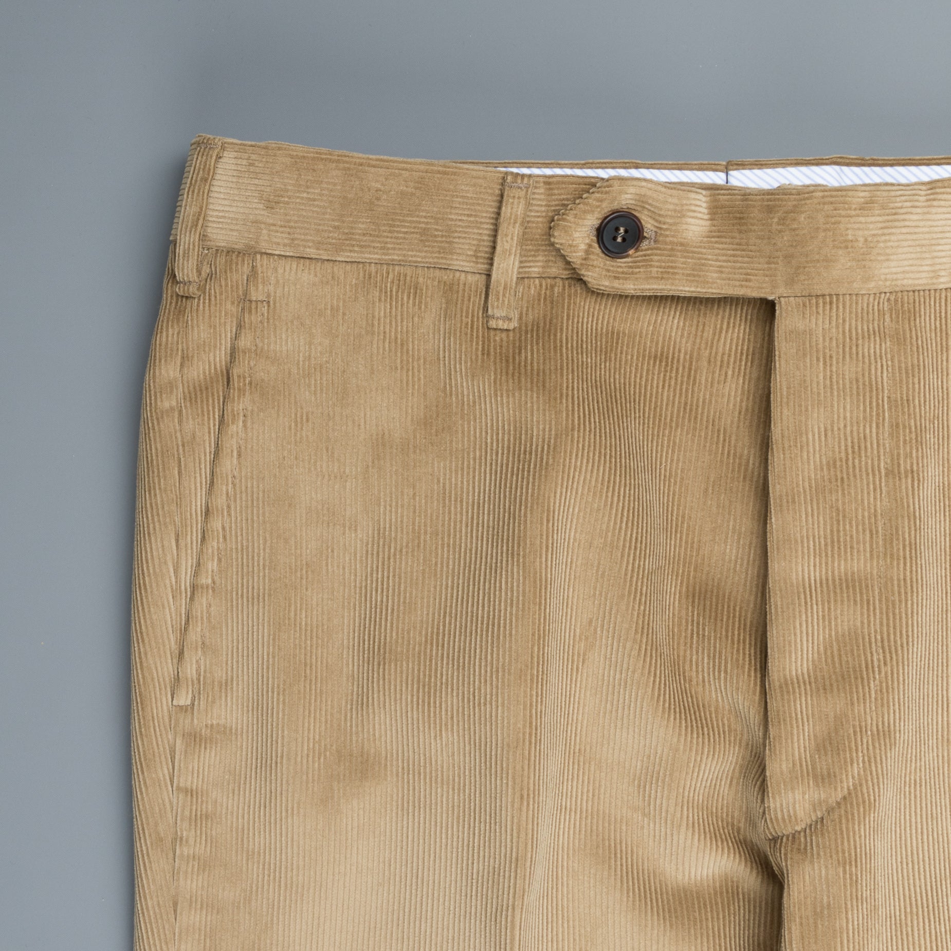 Rota Pantaloni High Rise Regular Fit 14-Wale Corduroy Beige Scuro