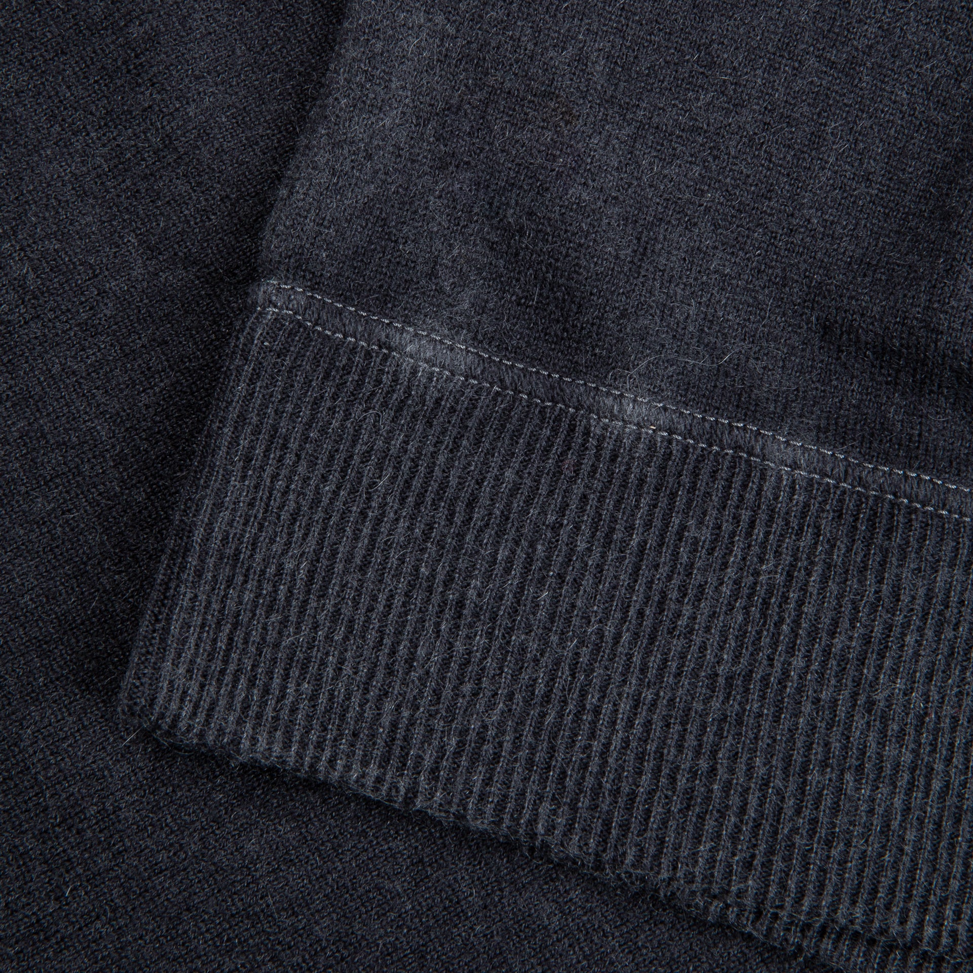 Drumohr Cashmere Sweater Frost Charcoal