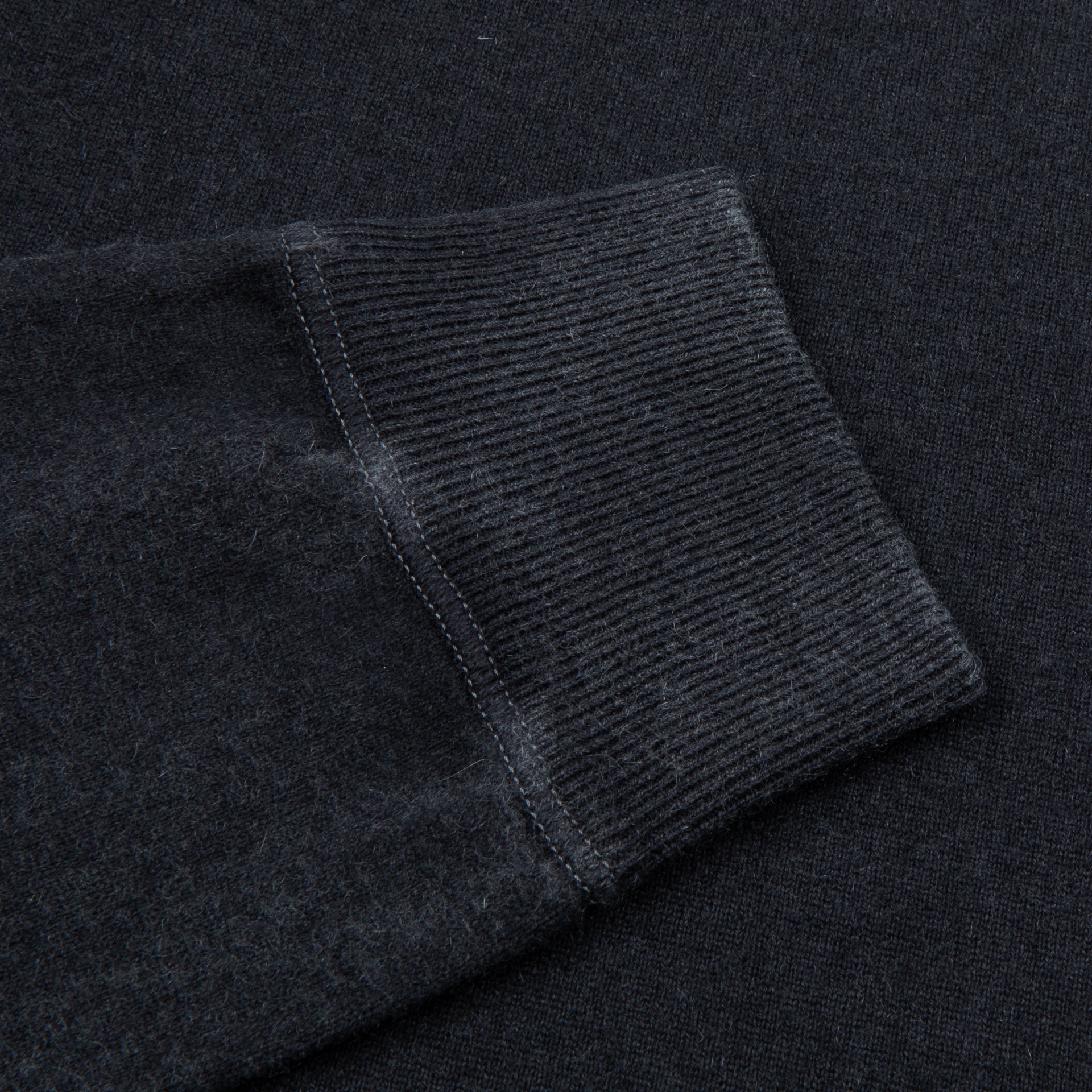 Drumohr Cashmere Sweater Frost Charcoal