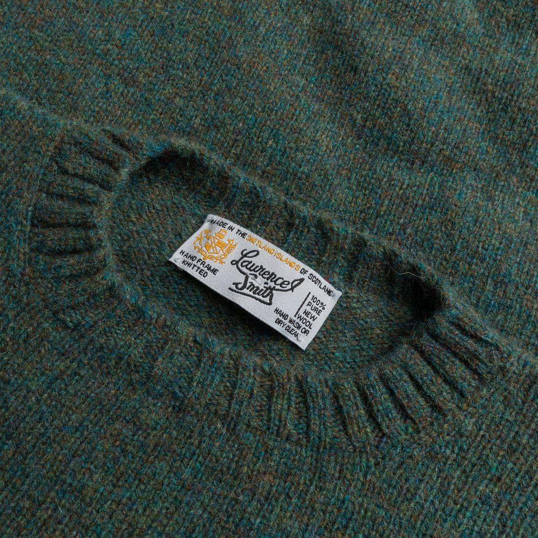 Laurence J. Smith  Super soft Seamless Crew Neck Pullover Jade