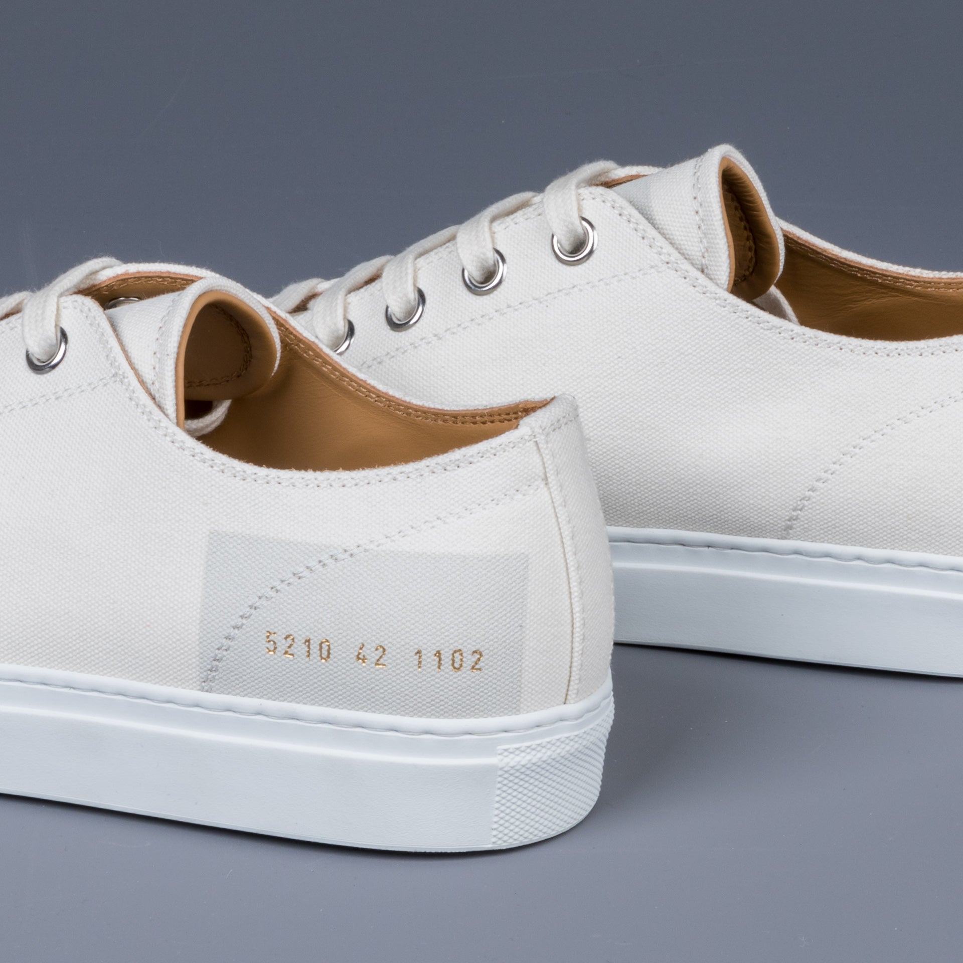 Common Projects Tournament low in Canvas Off White