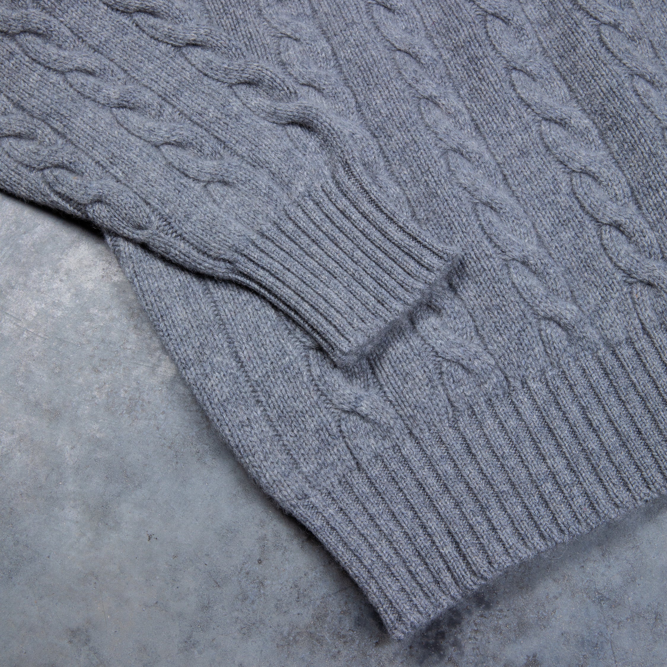 WILLIAM LOCKIE カシミアケーブルクルー EDIFICE（エディフィス）の「William Lockie ケーブルクルーネック