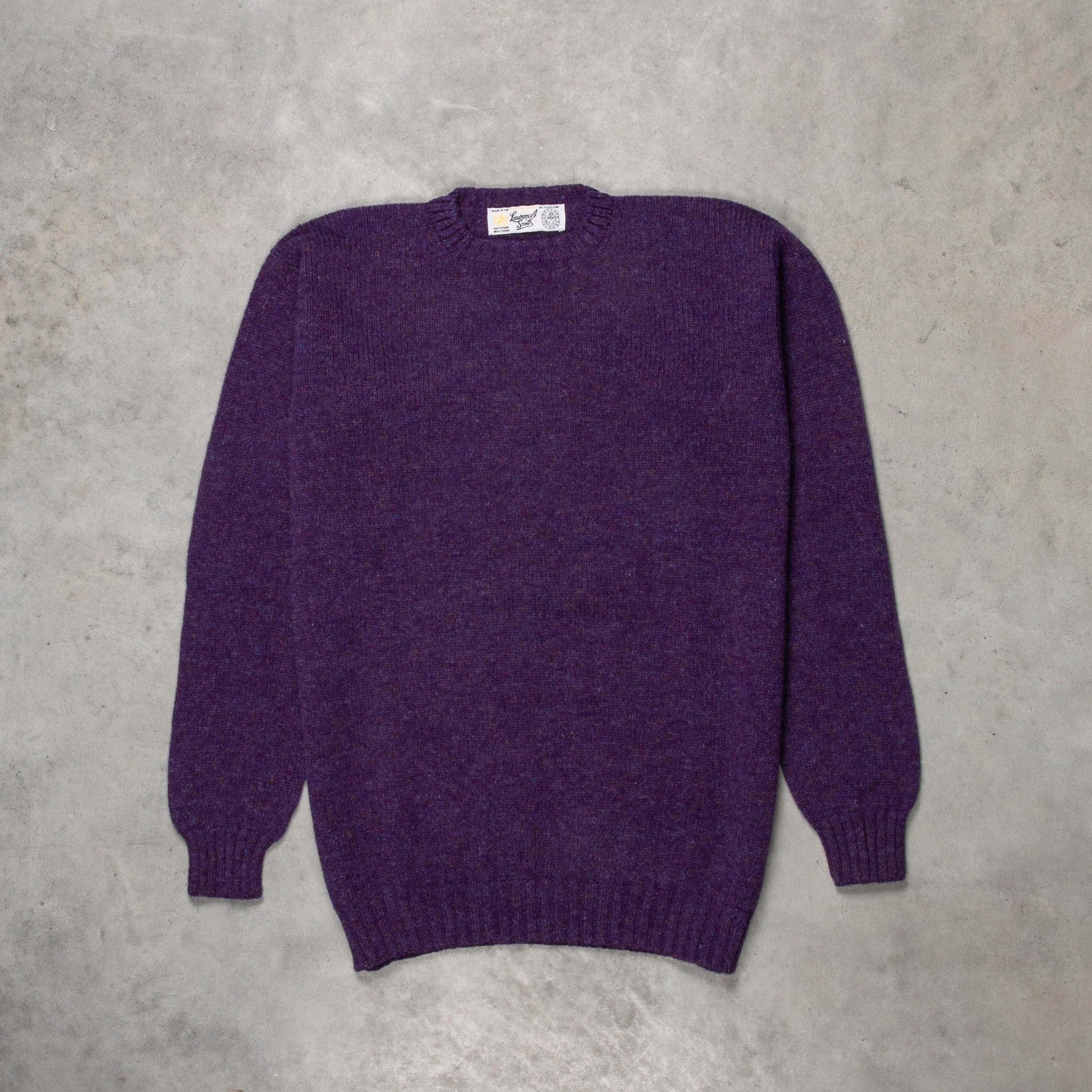 Laurence J. Smith  Super soft Seamless Crew Neck Pullover royal Violet